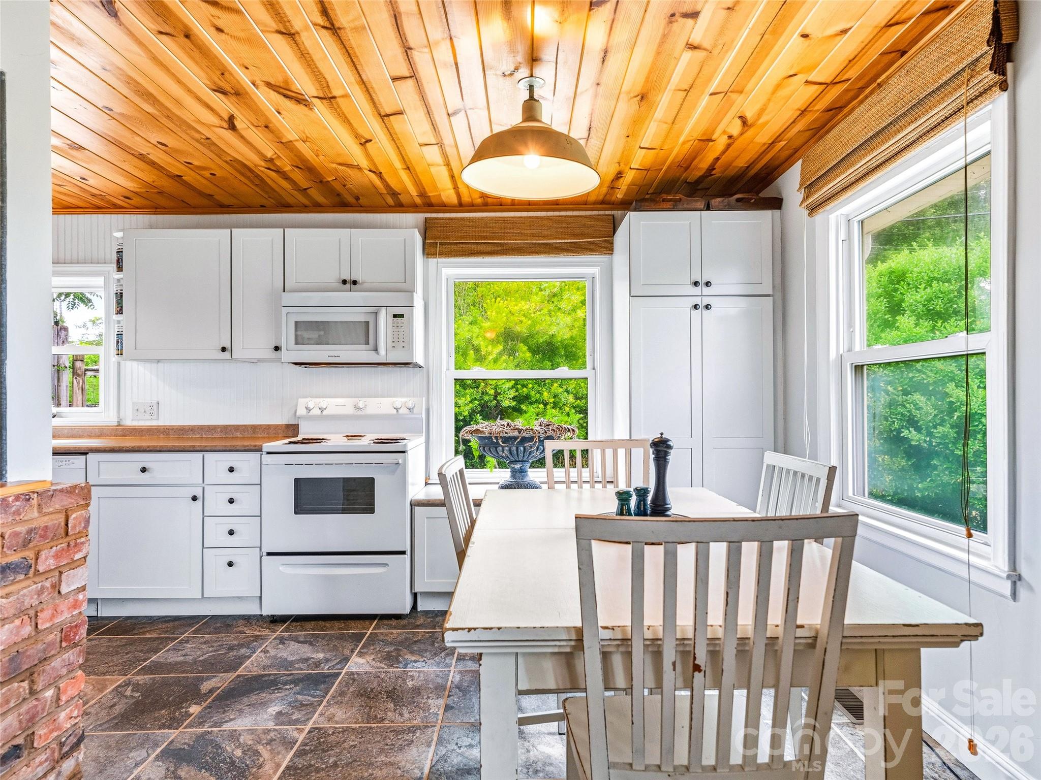 57 Langwell Avenue — Asheville