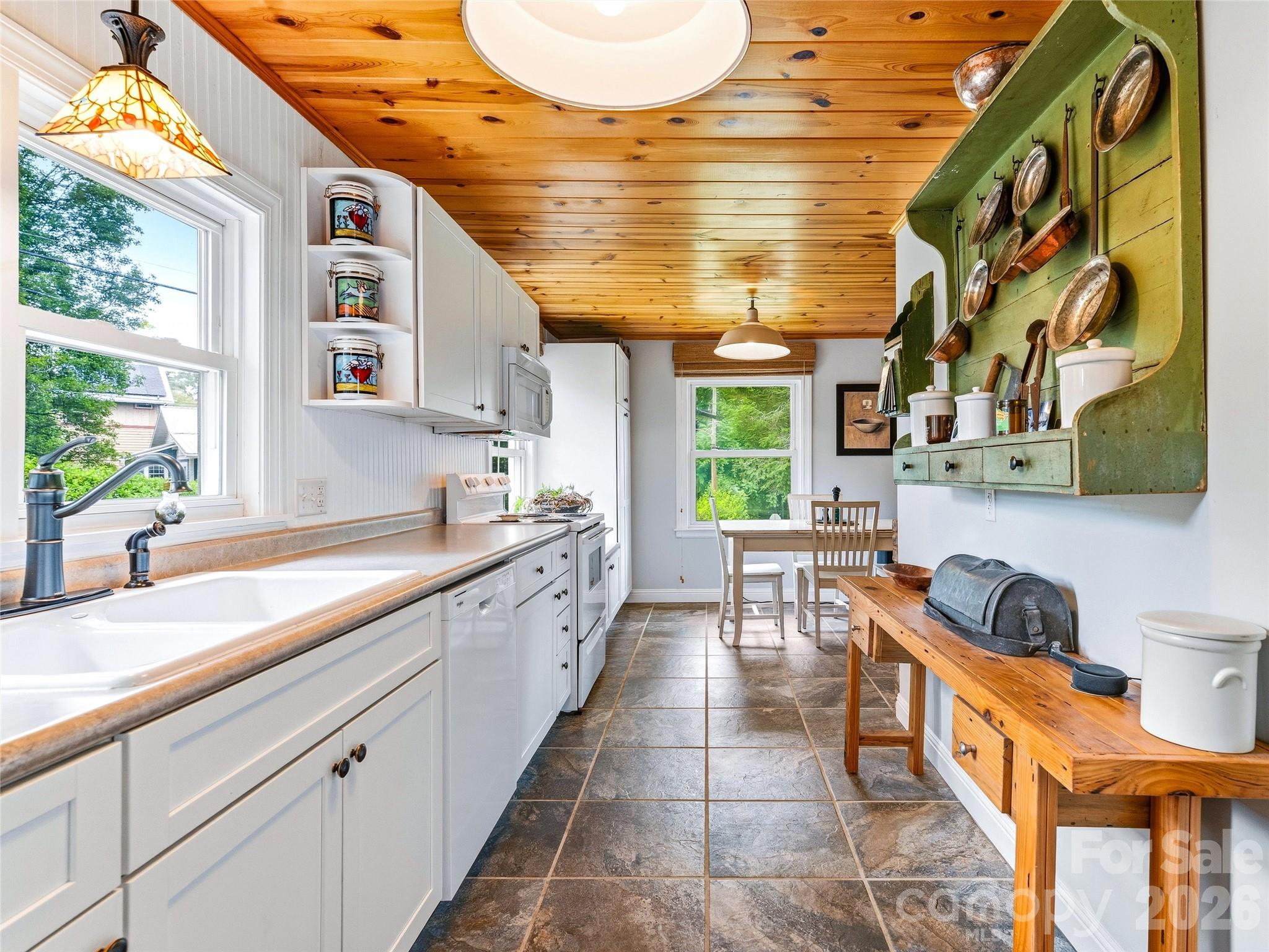 57 Langwell Avenue — Asheville