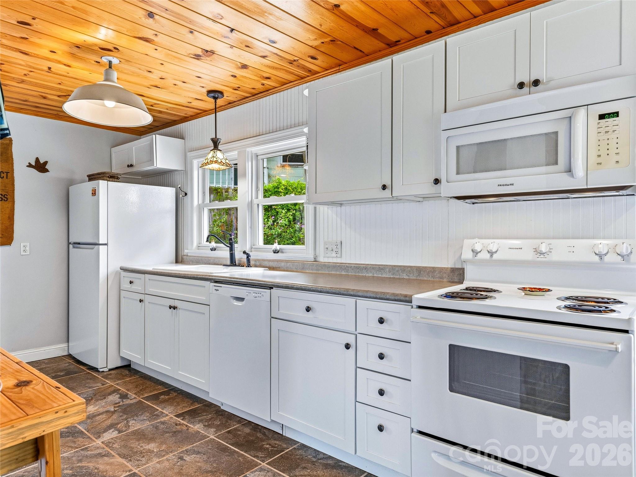 57 Langwell Avenue — Asheville