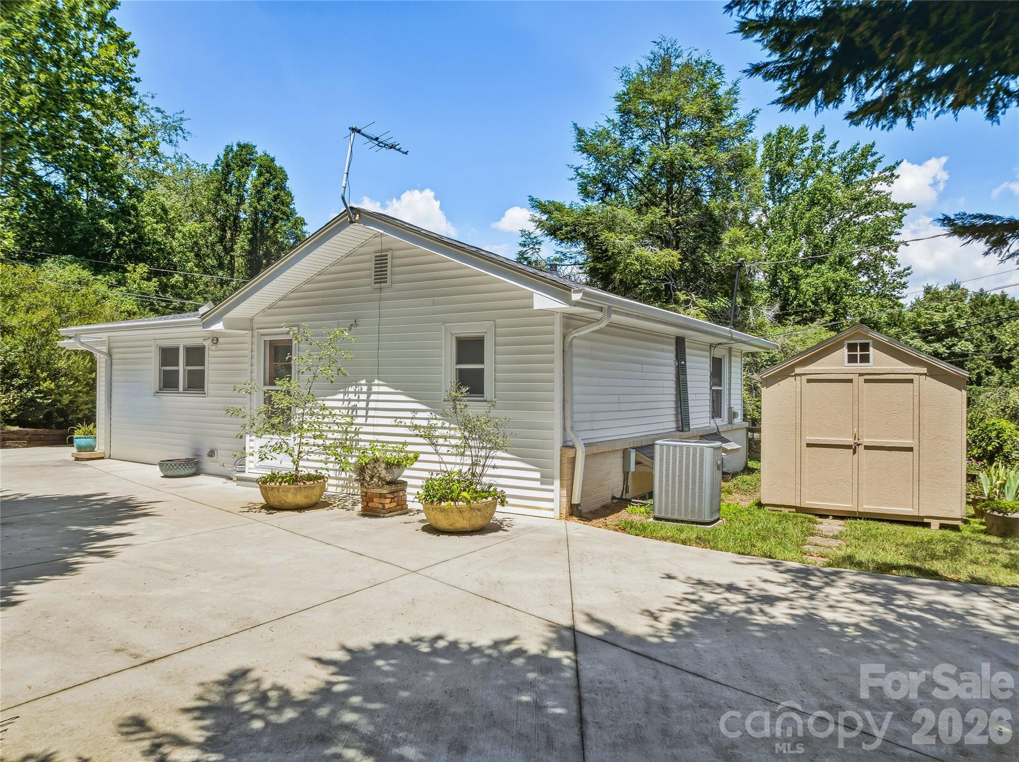 57 Langwell Avenue — Asheville