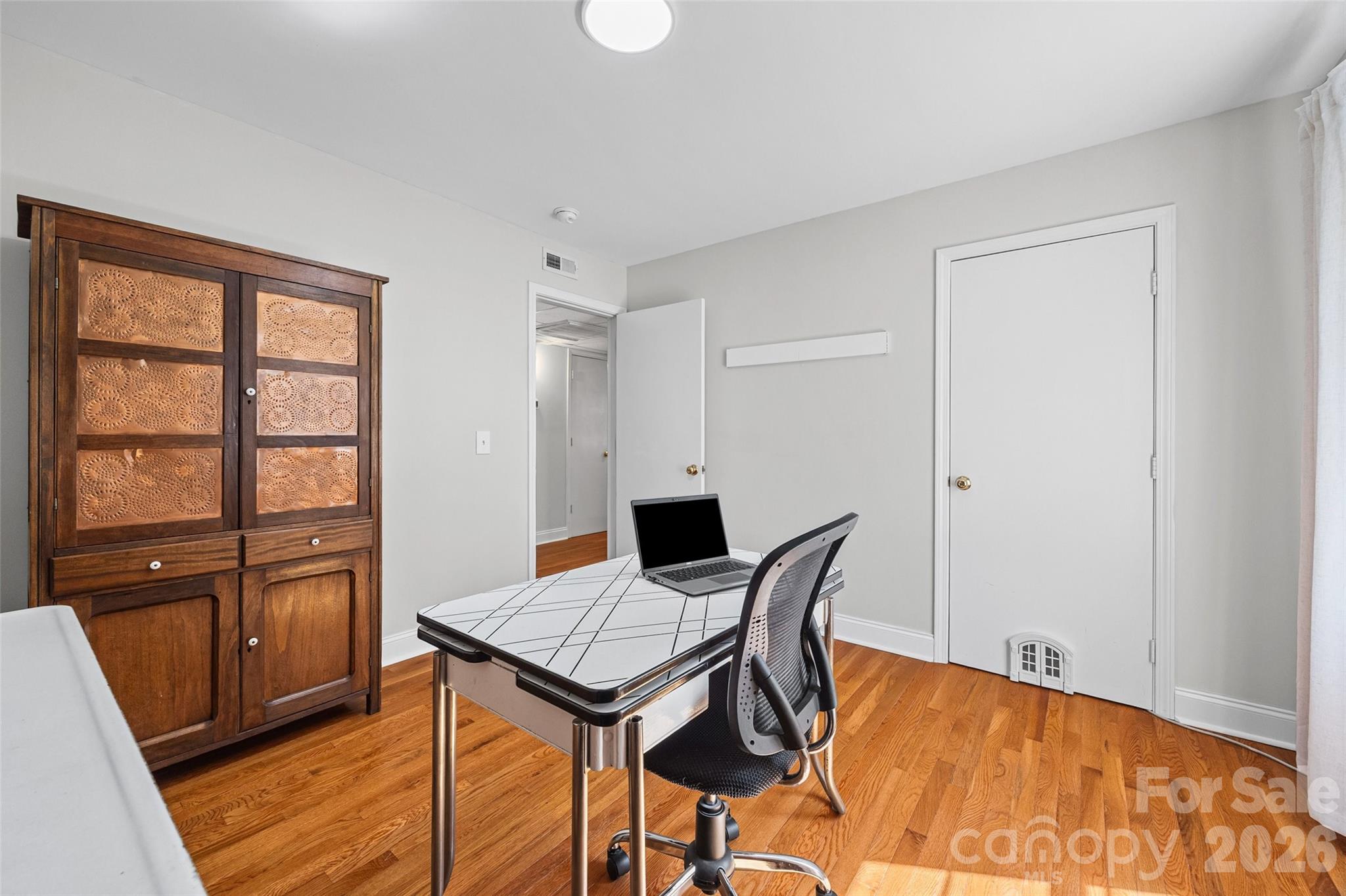 2600 Park Road #C — Charlotte