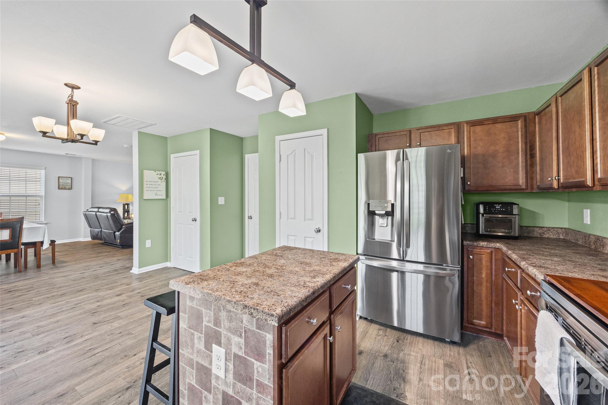 1772 Eastway Drive — Dallas