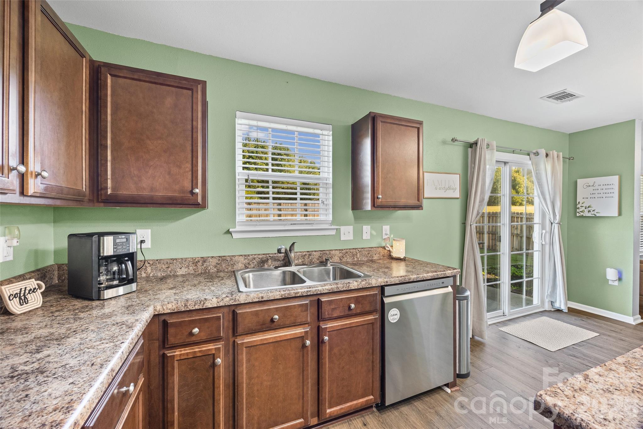 1772 Eastway Drive — Dallas