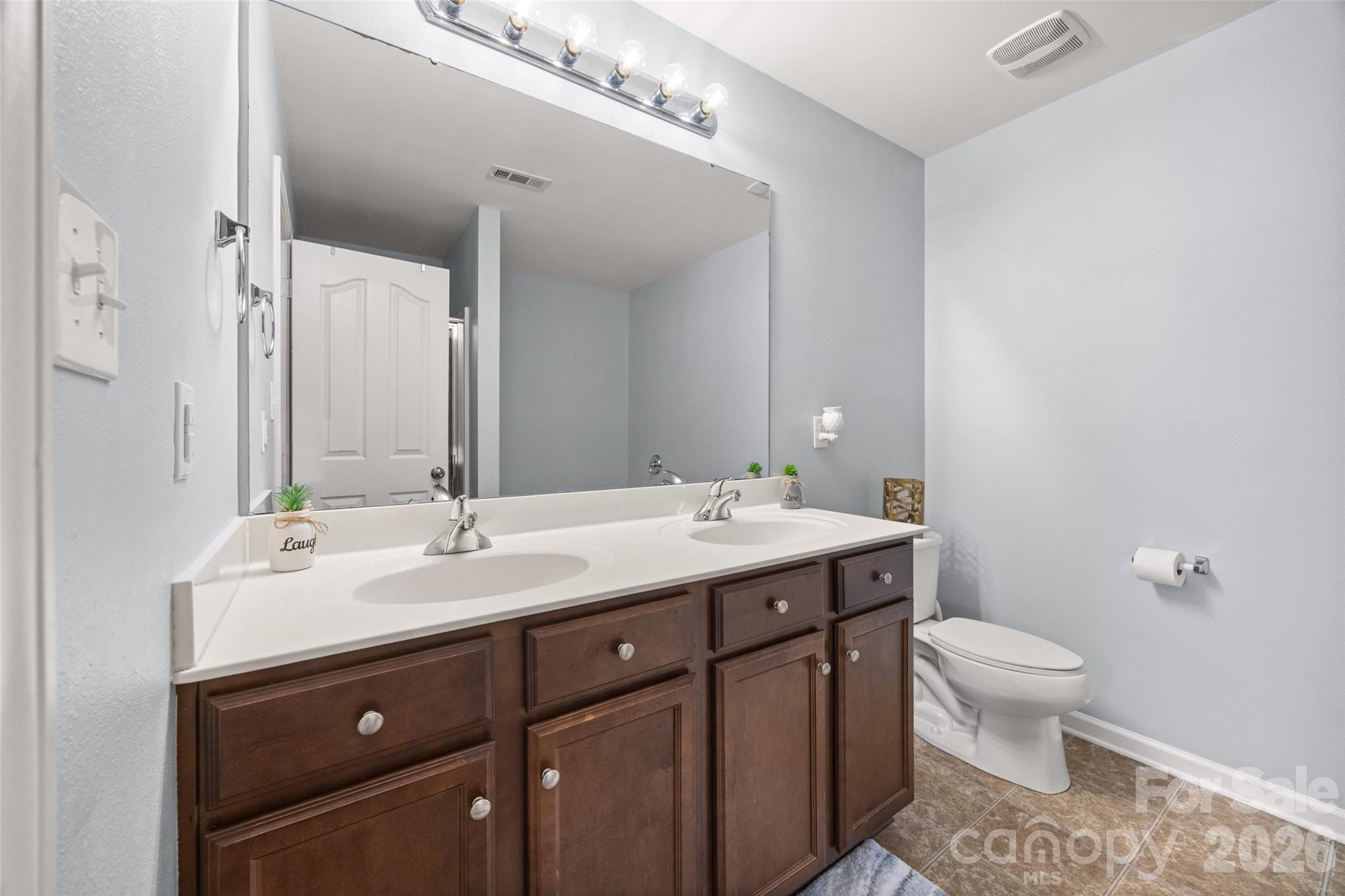 1772 Eastway Drive — Dallas