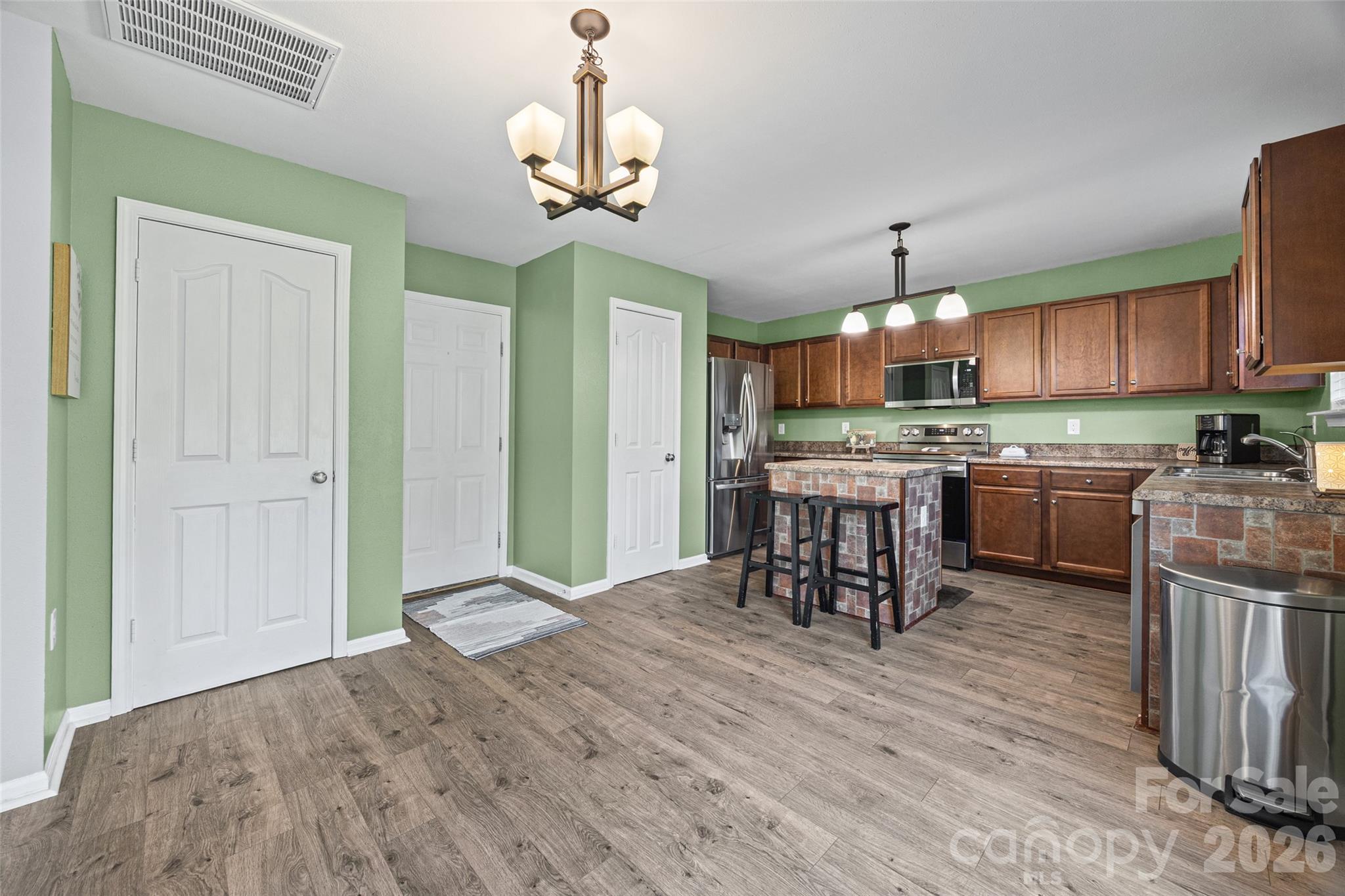 1772 Eastway Drive — Dallas