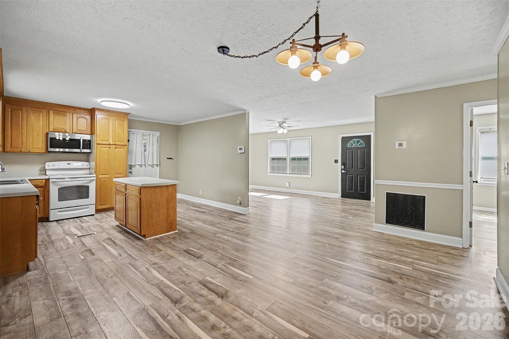 202 W Debby Drive — Shelby