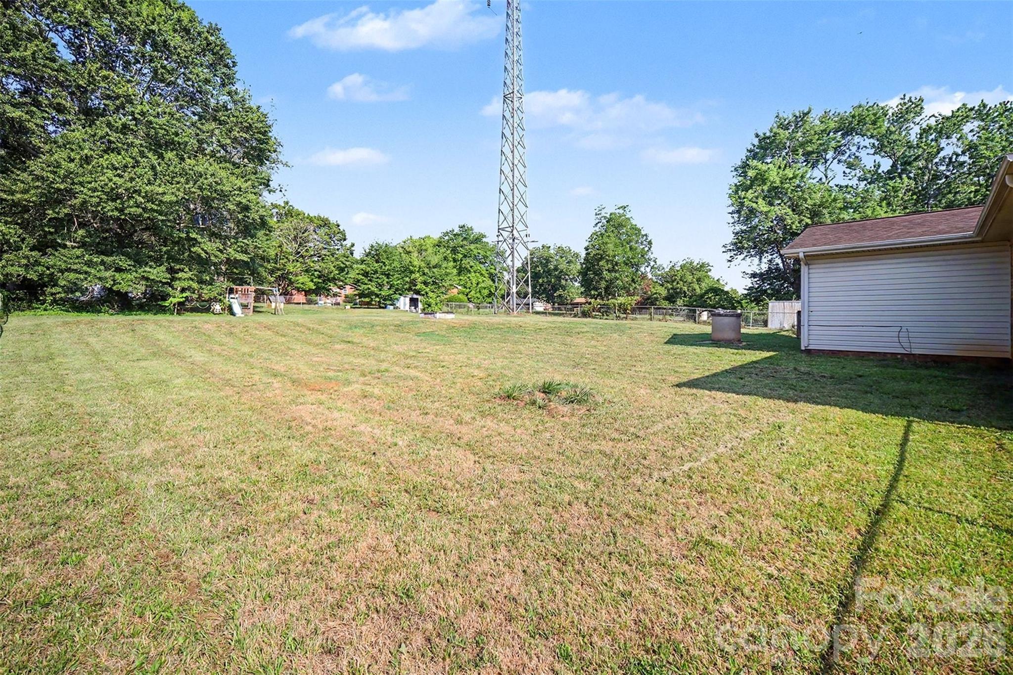 202 W Debby Drive — Shelby