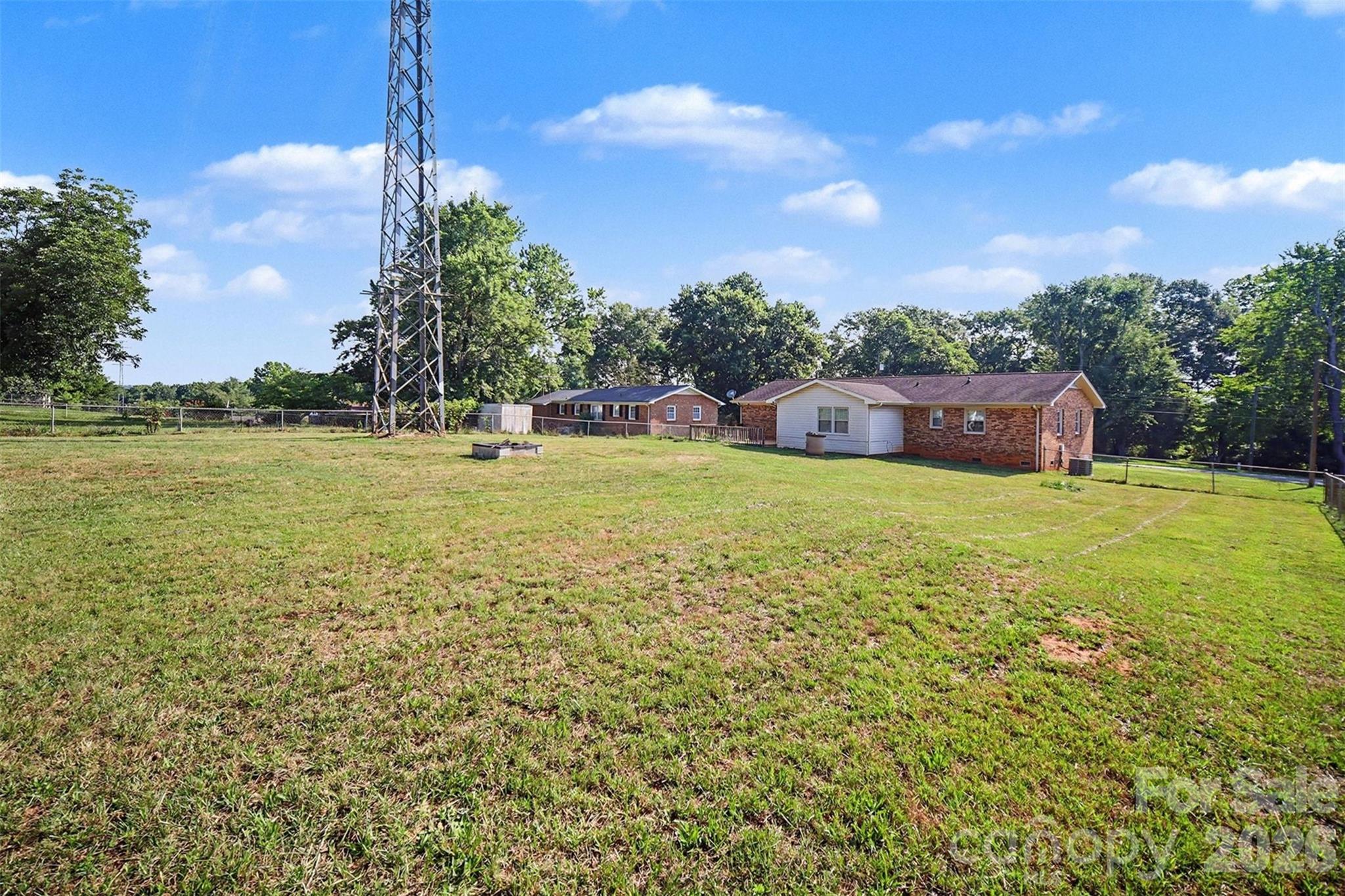 202 W Debby Drive — Shelby