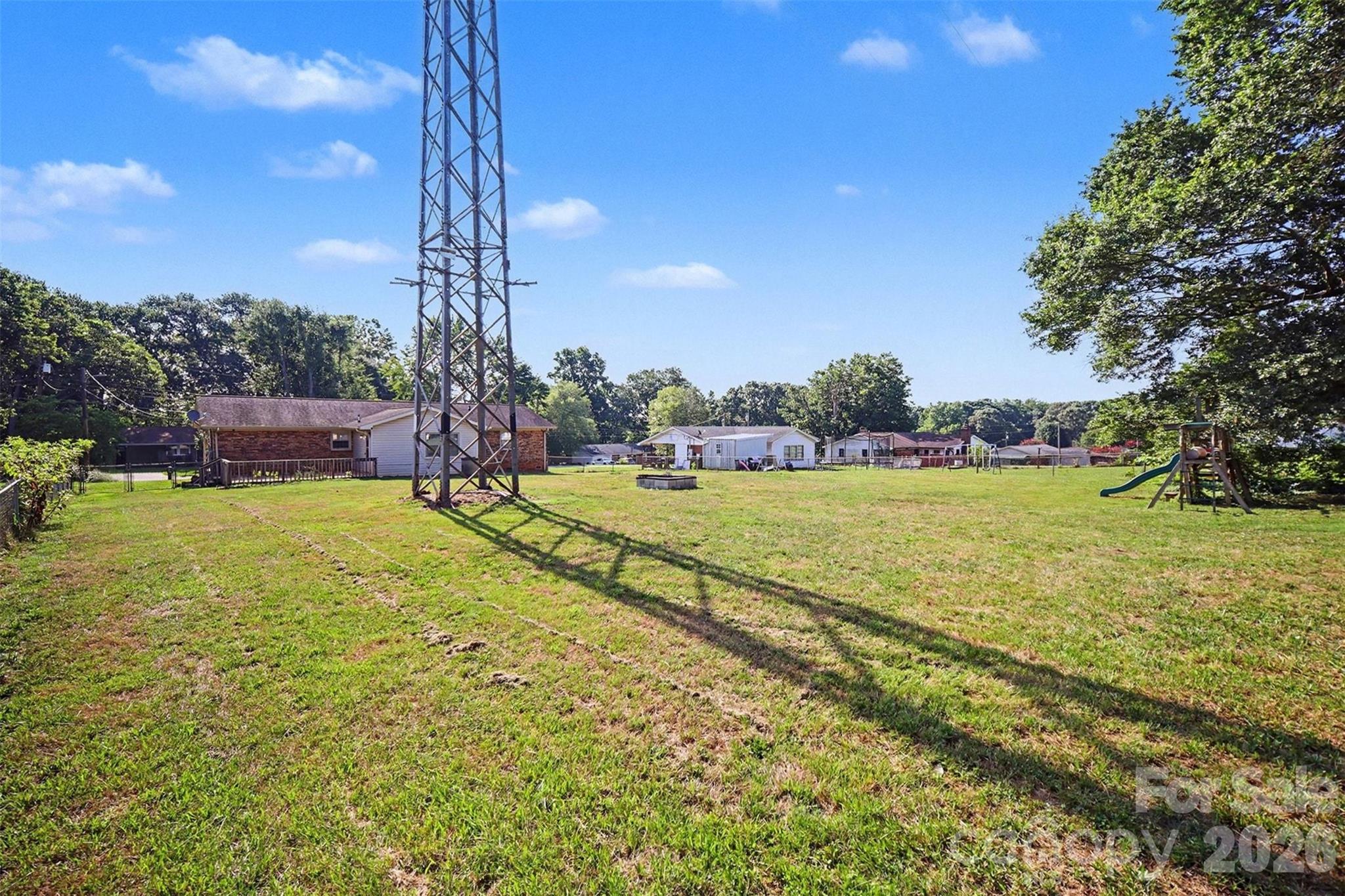 202 W Debby Drive — Shelby