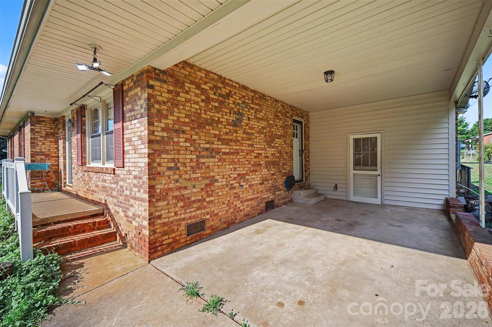 202 W Debby Drive — Shelby