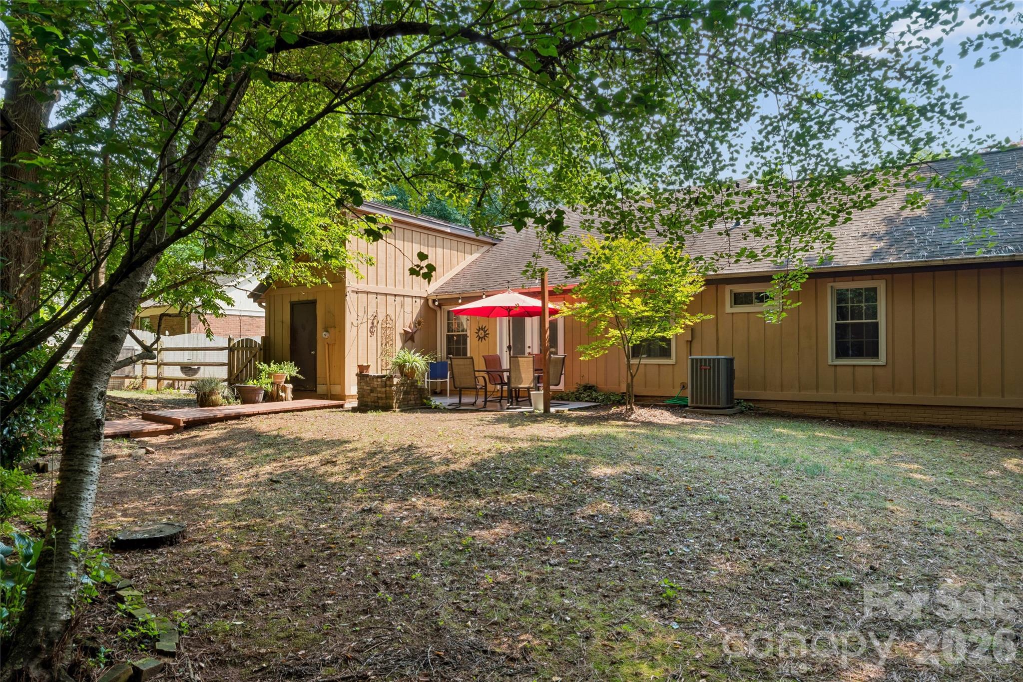 4737 Autumn Leaf Lane — Charlotte