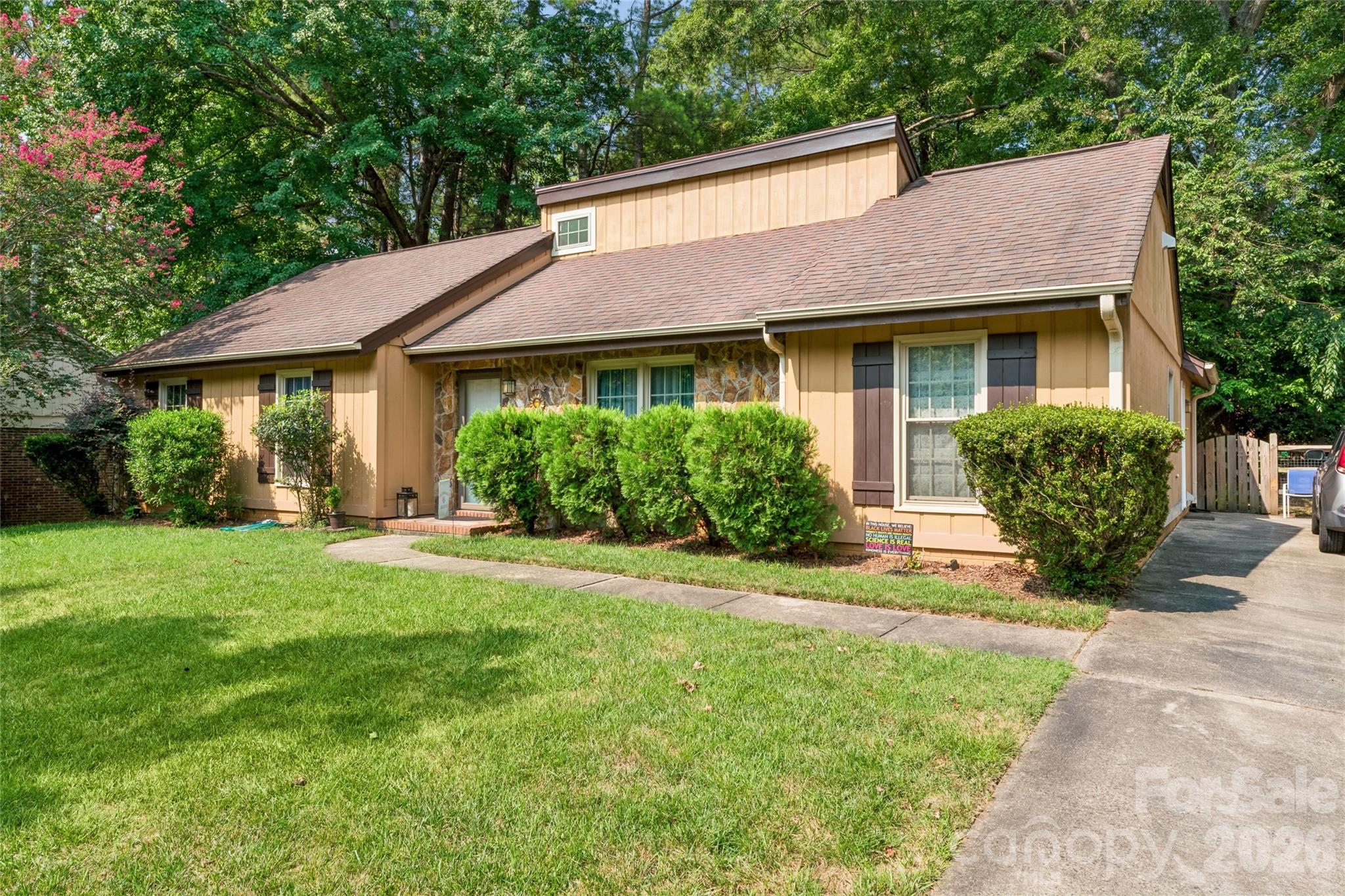4737 Autumn Leaf Lane — Charlotte