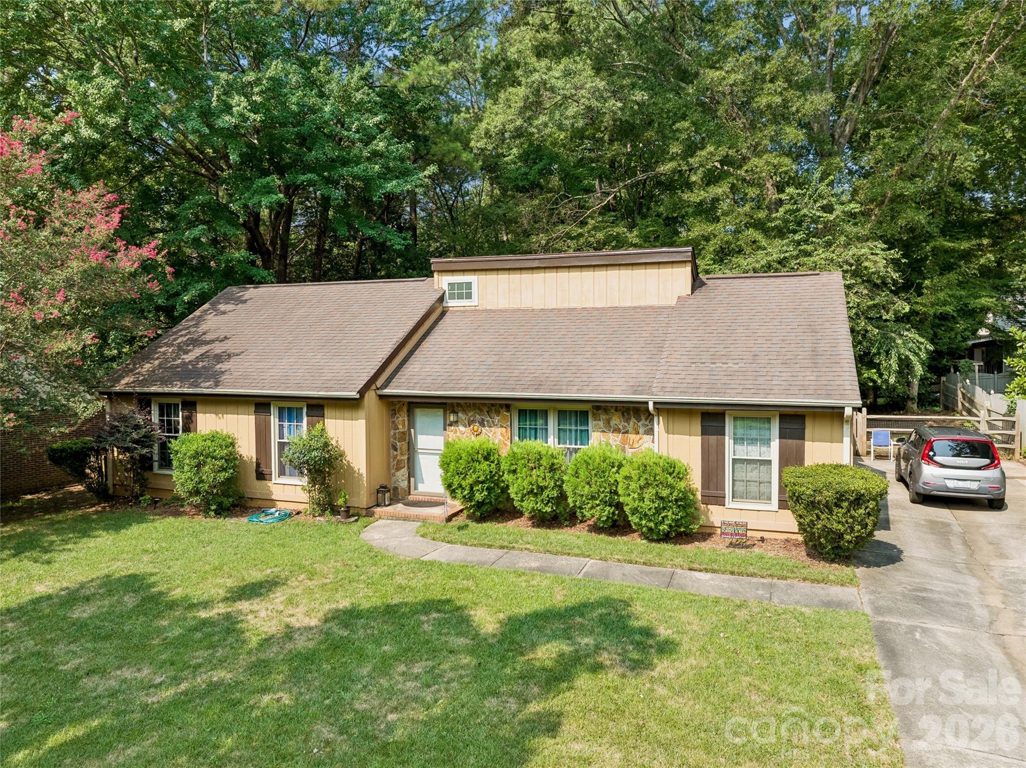 4737 Autumn Leaf Lane — Charlotte