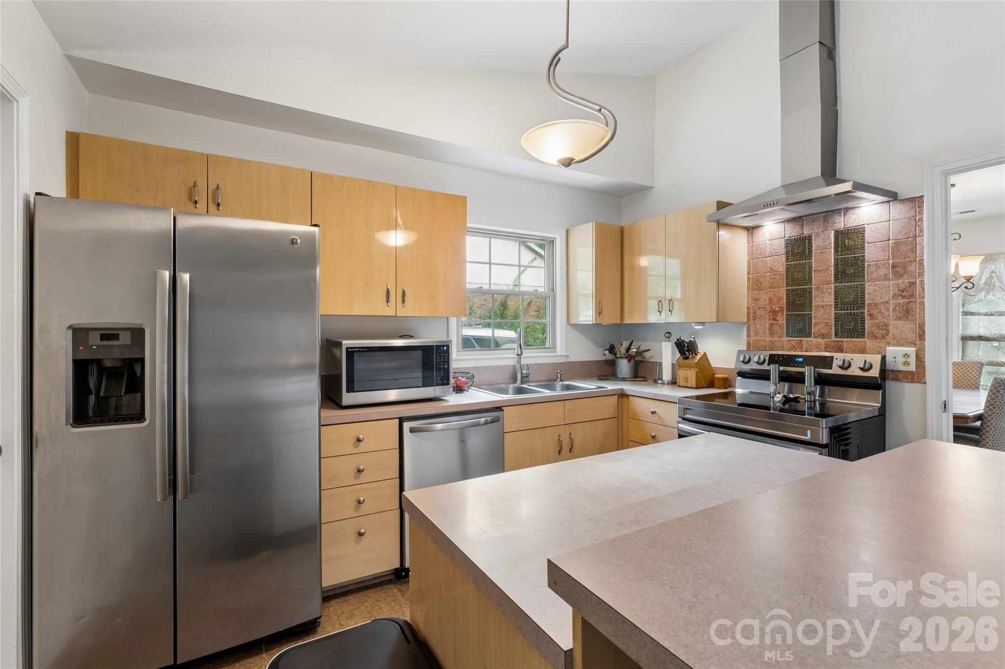 4737 Autumn Leaf Lane — Charlotte