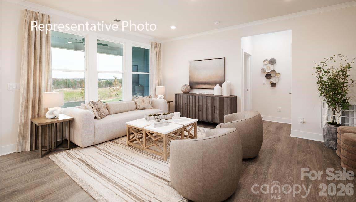 3269 Oberon Street — York