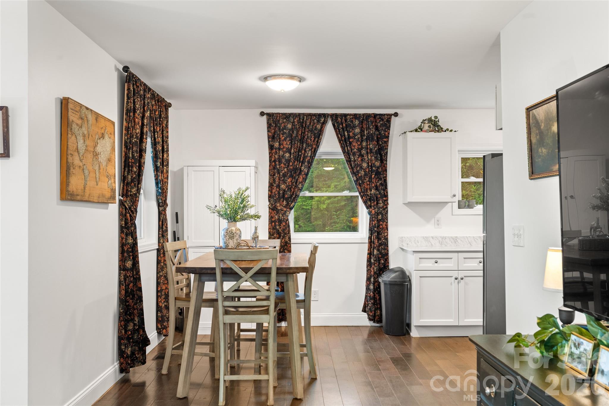 1226 Newfound Road — Leicester