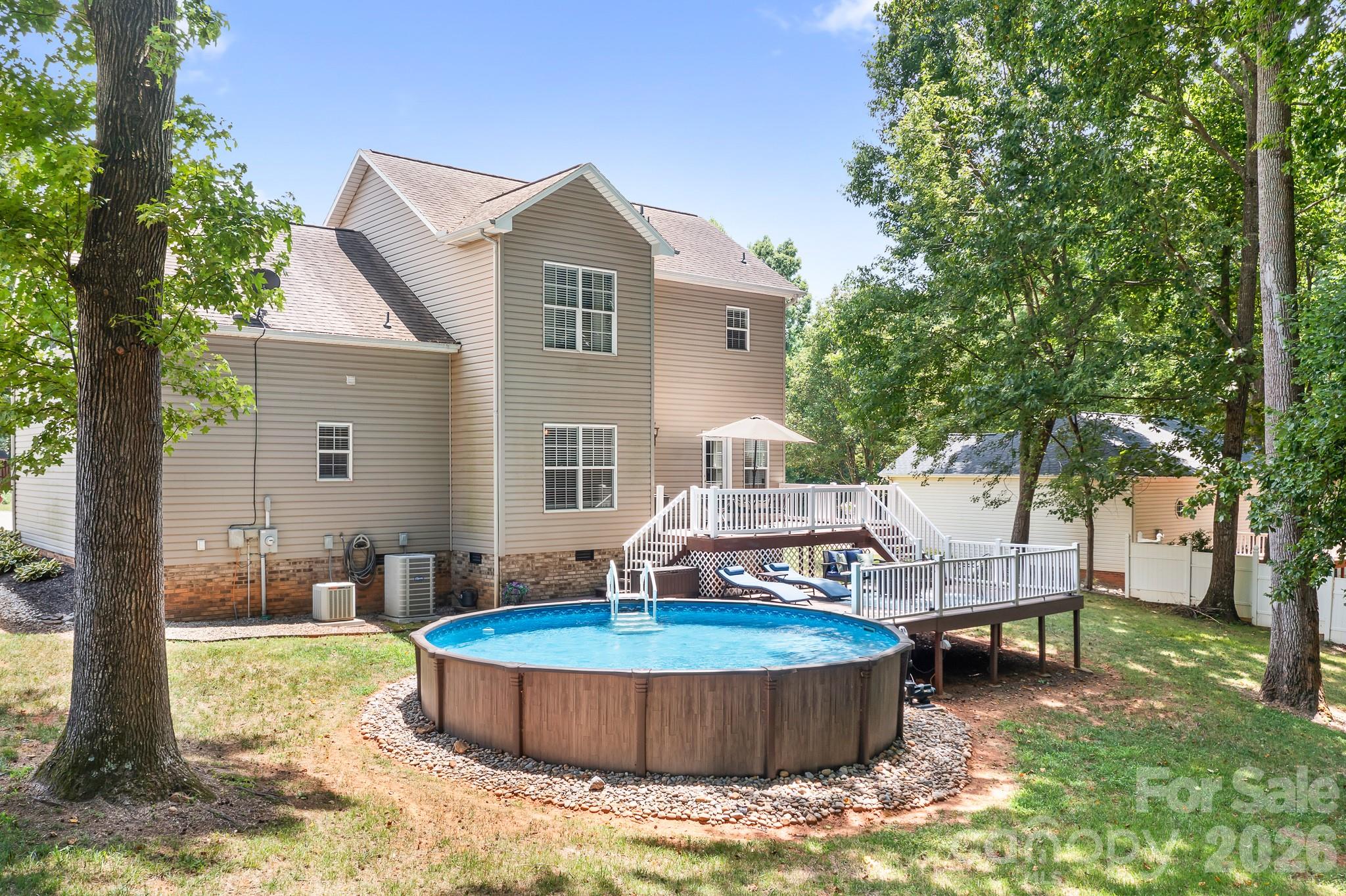 142 Valley Glen Drive — Troutman