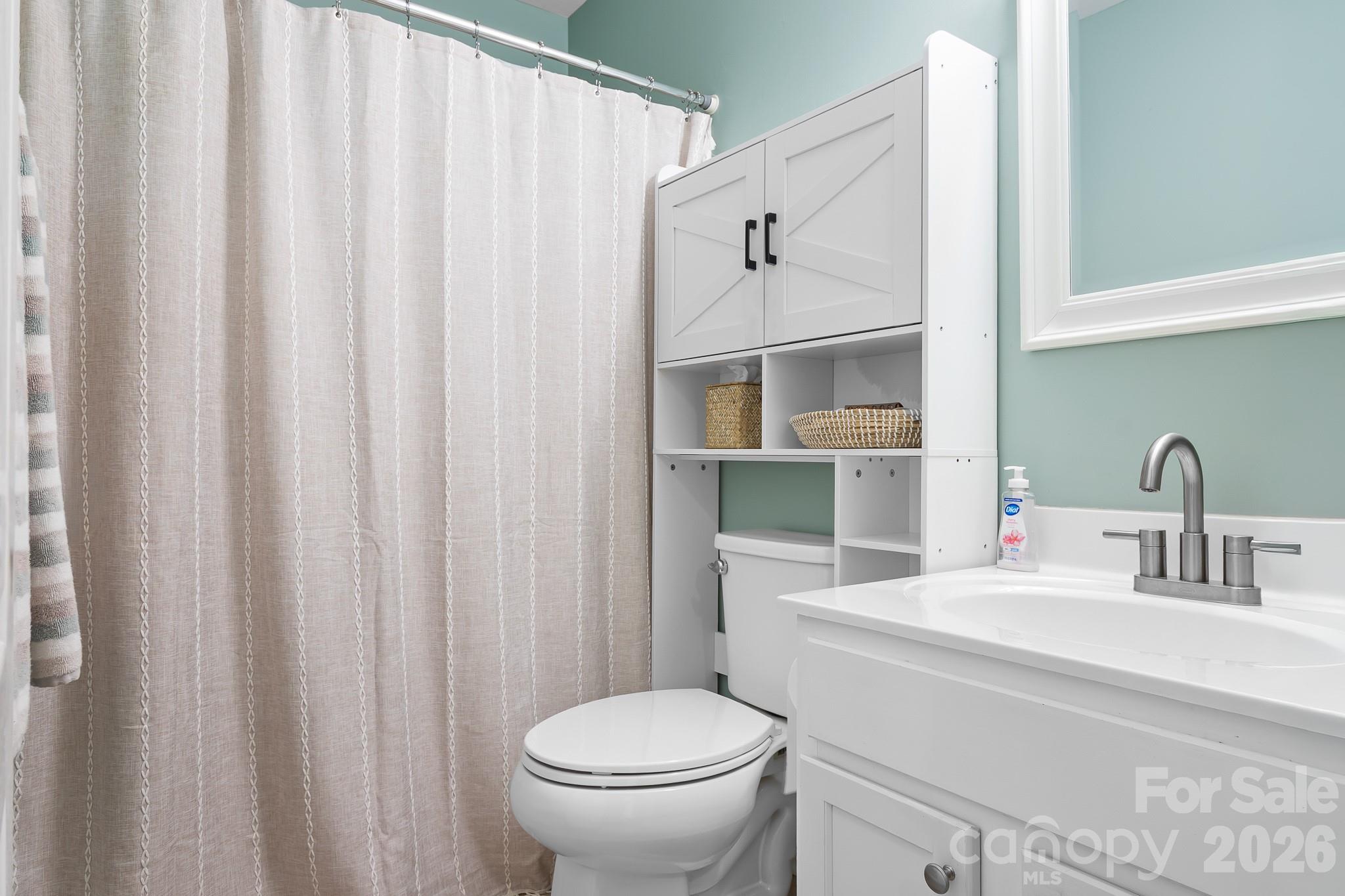 142 Valley Glen Drive — Troutman