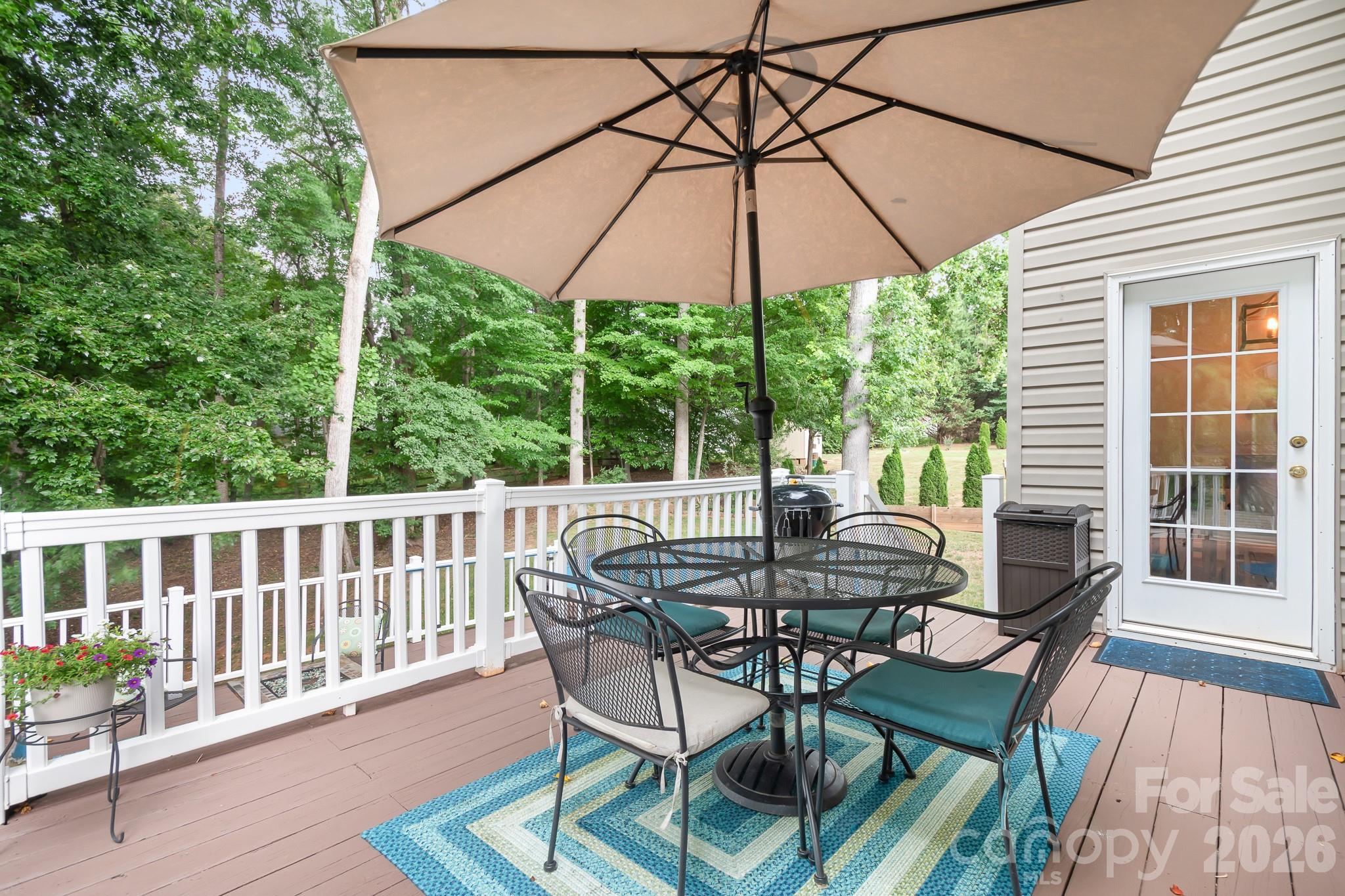 142 Valley Glen Drive — Troutman