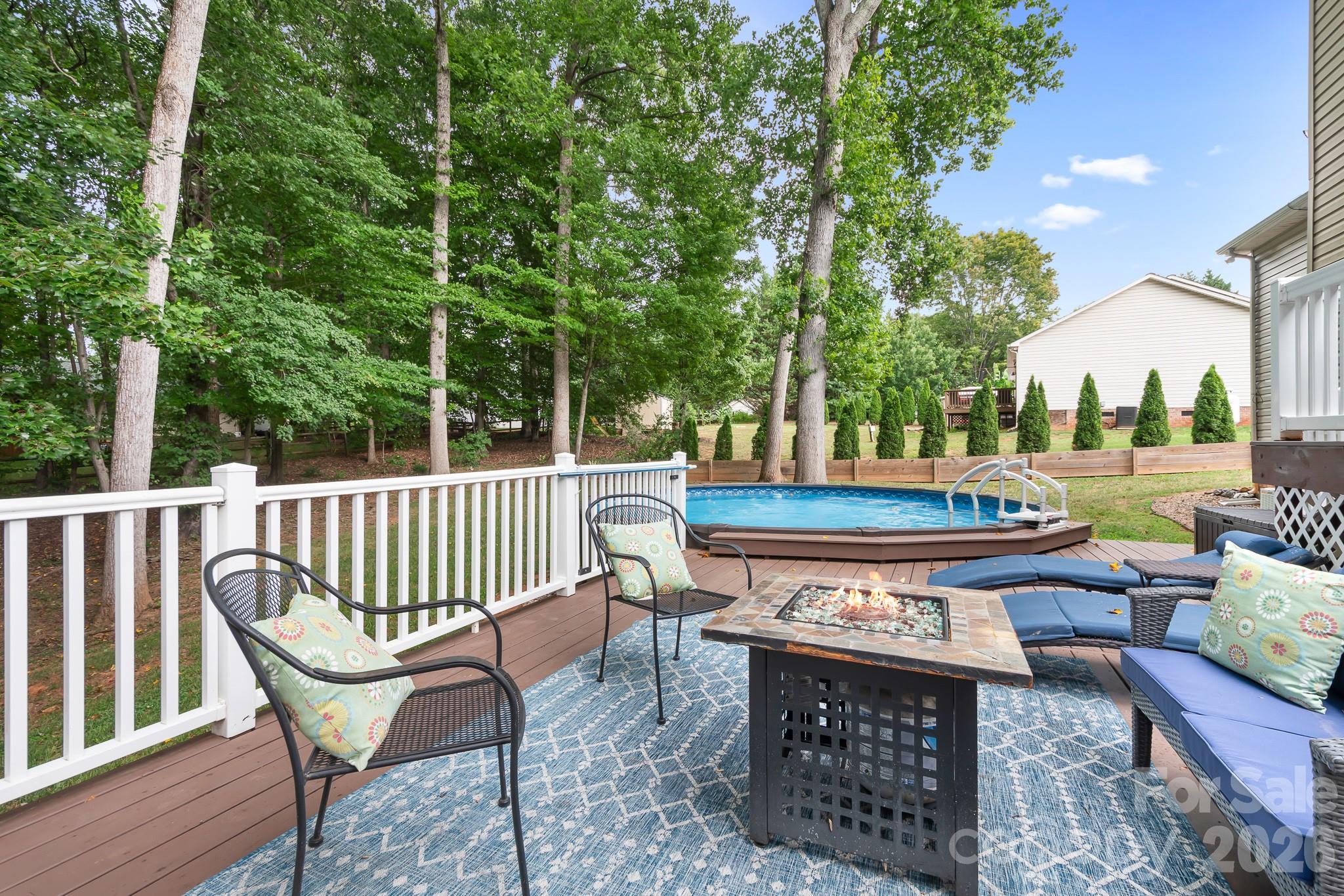142 Valley Glen Drive — Troutman