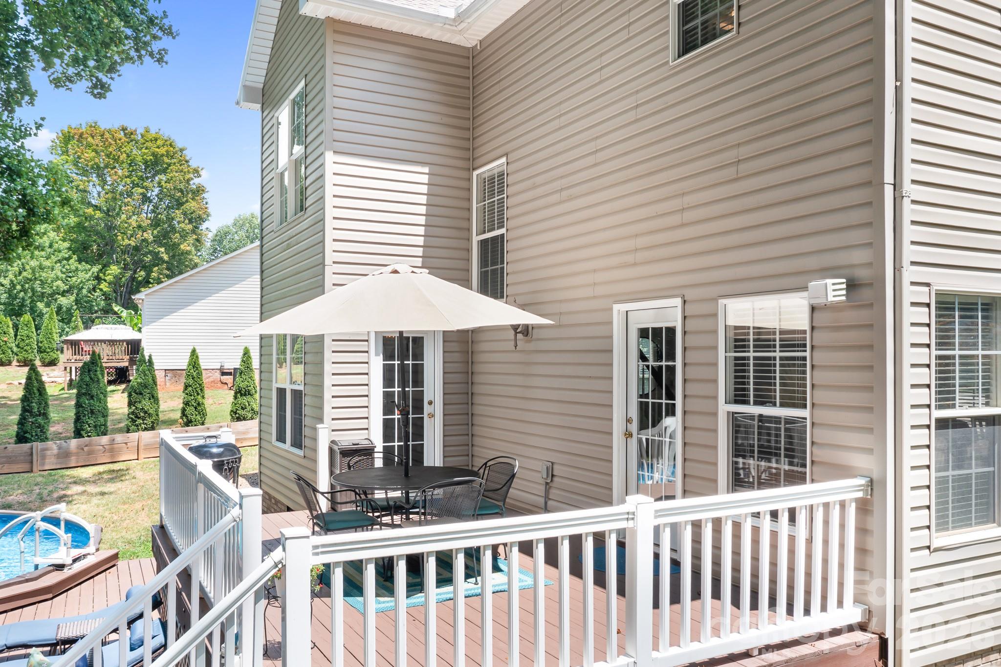 142 Valley Glen Drive — Troutman