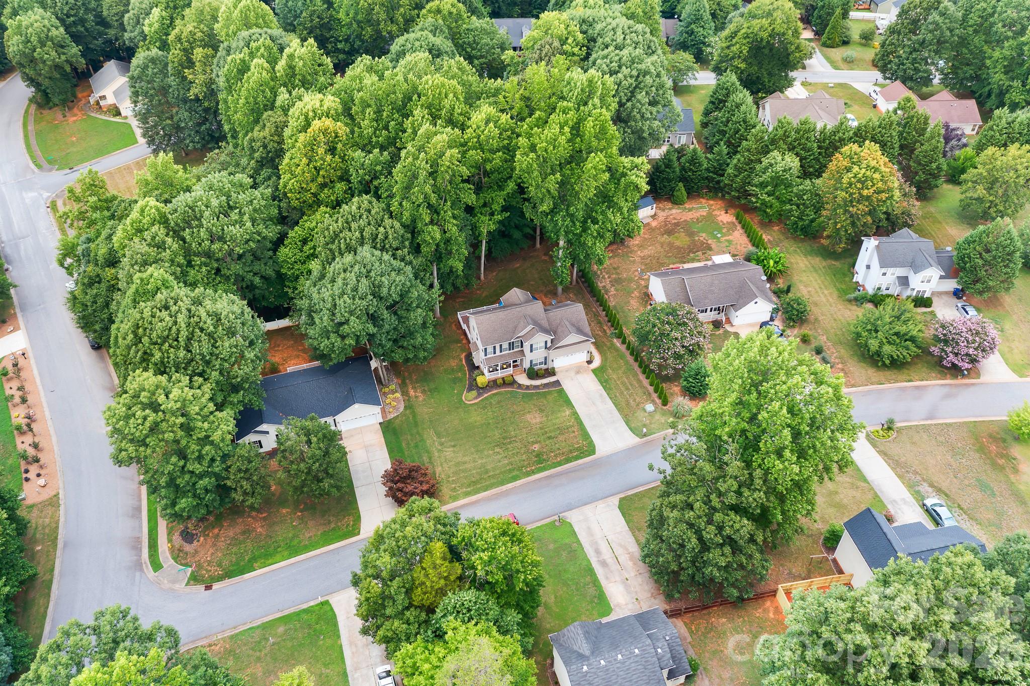 142 Valley Glen Drive — Troutman