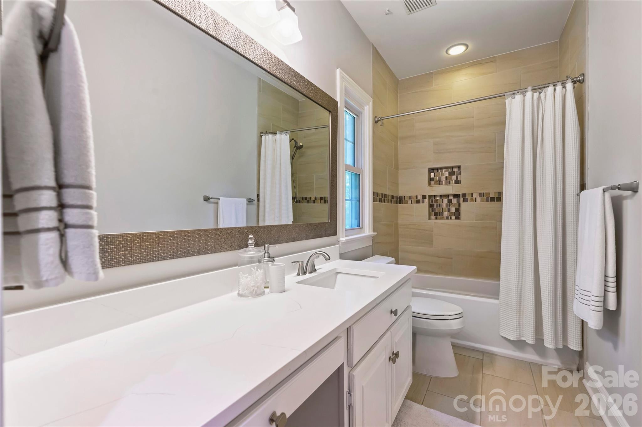 7701 Walthall Court — Charlotte
