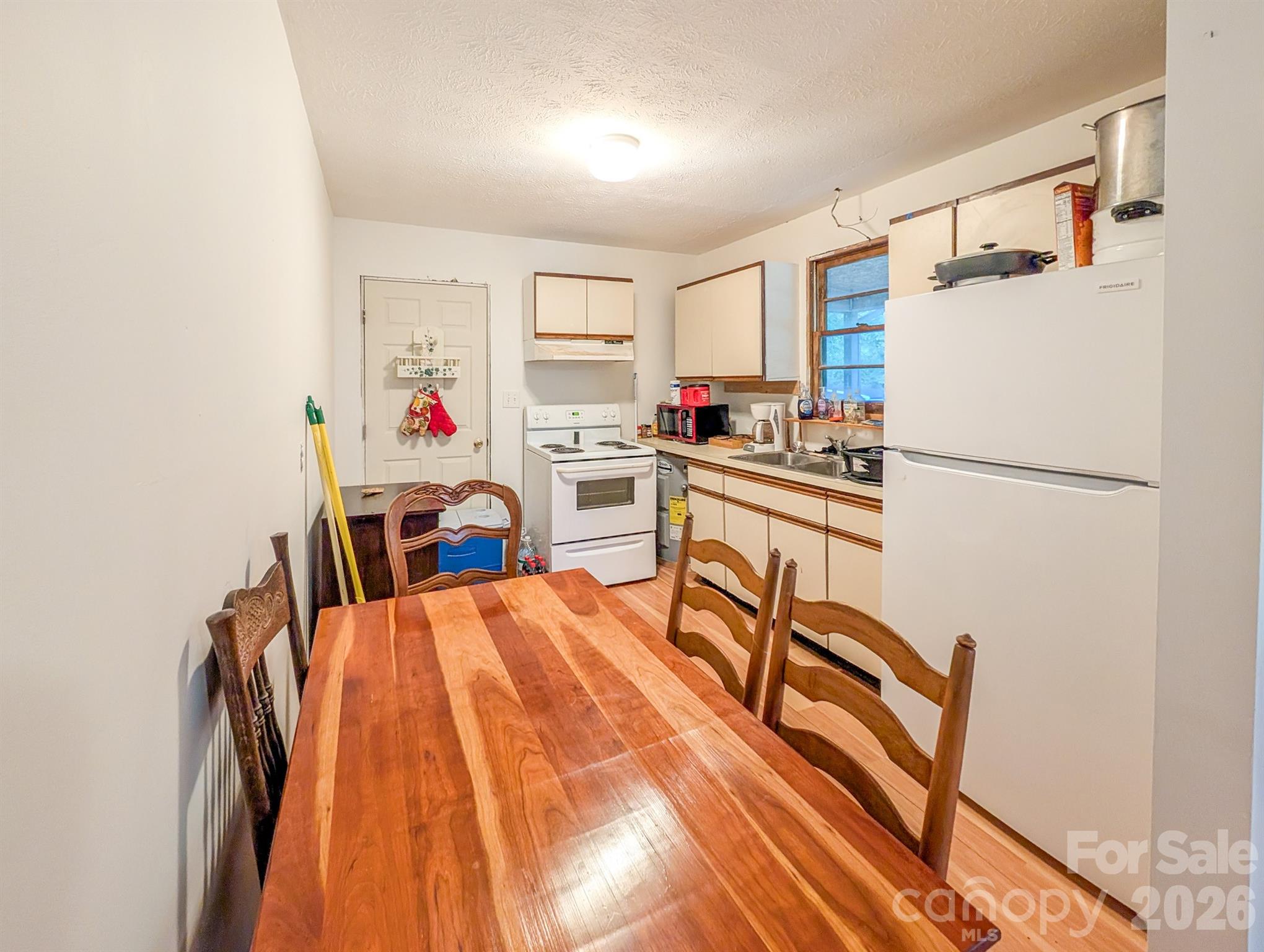172 Lower Browns Creek Road — Burnsville