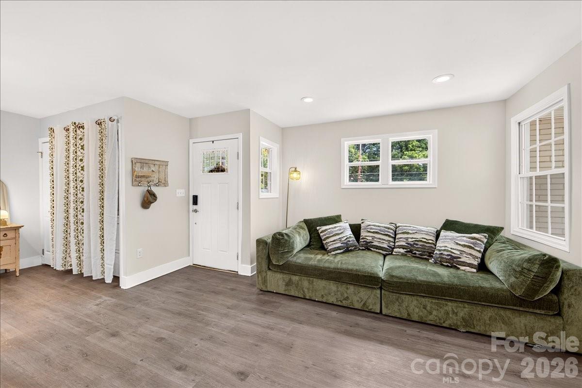 1725 Jennings Street — Charlotte