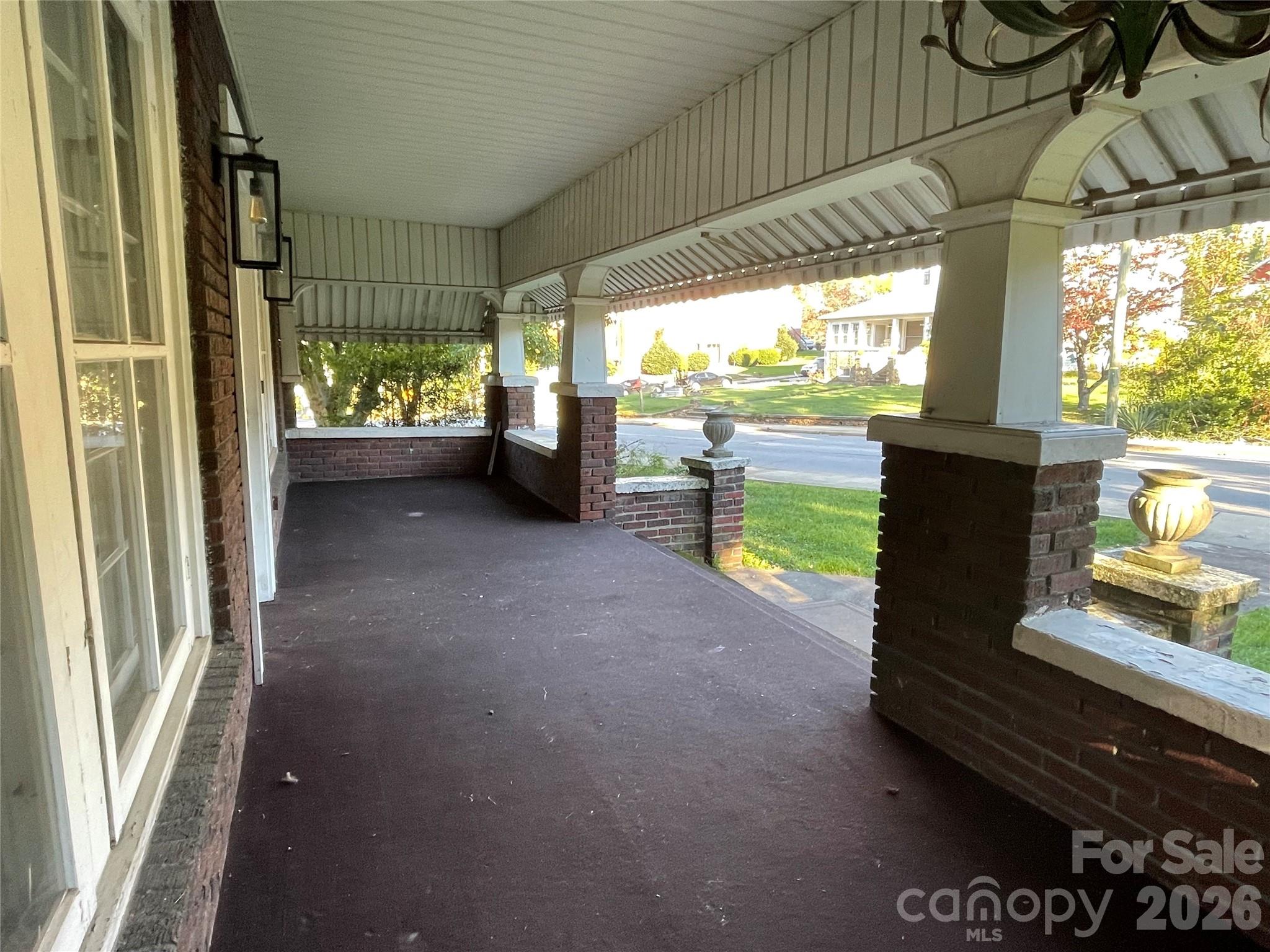 318 Academy Street — Canton