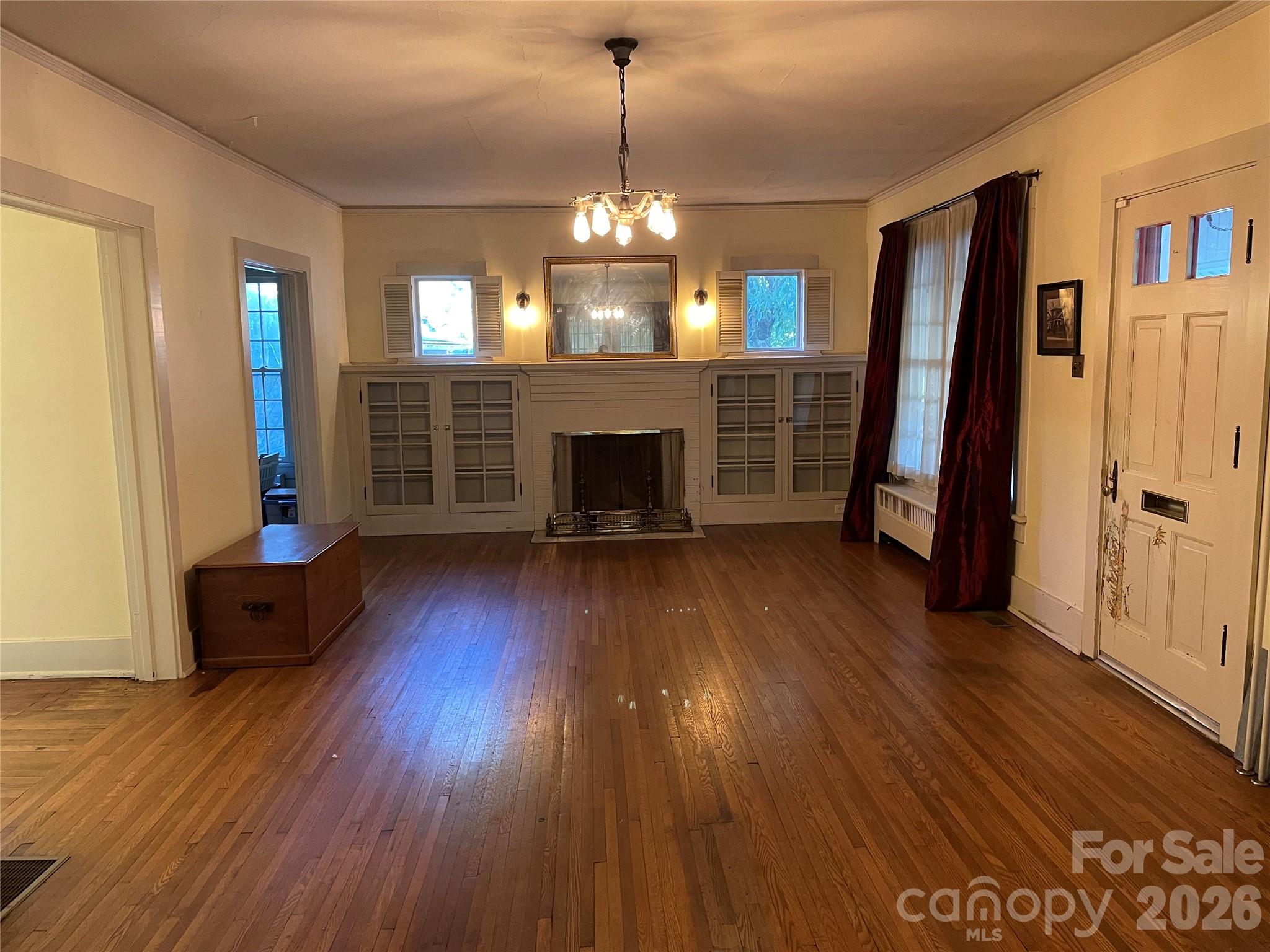 318 Academy Street — Canton