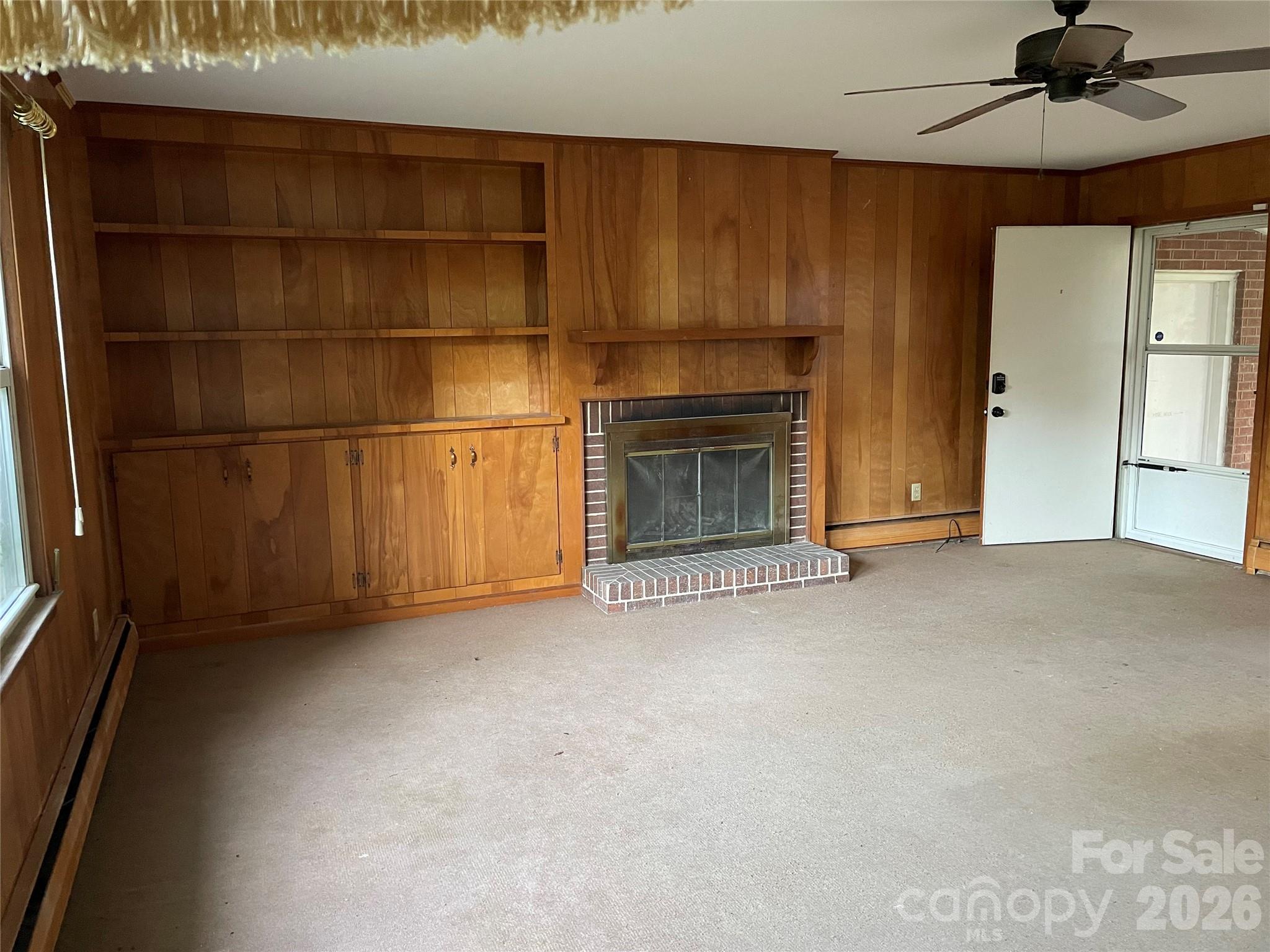 318 Academy Street — Canton