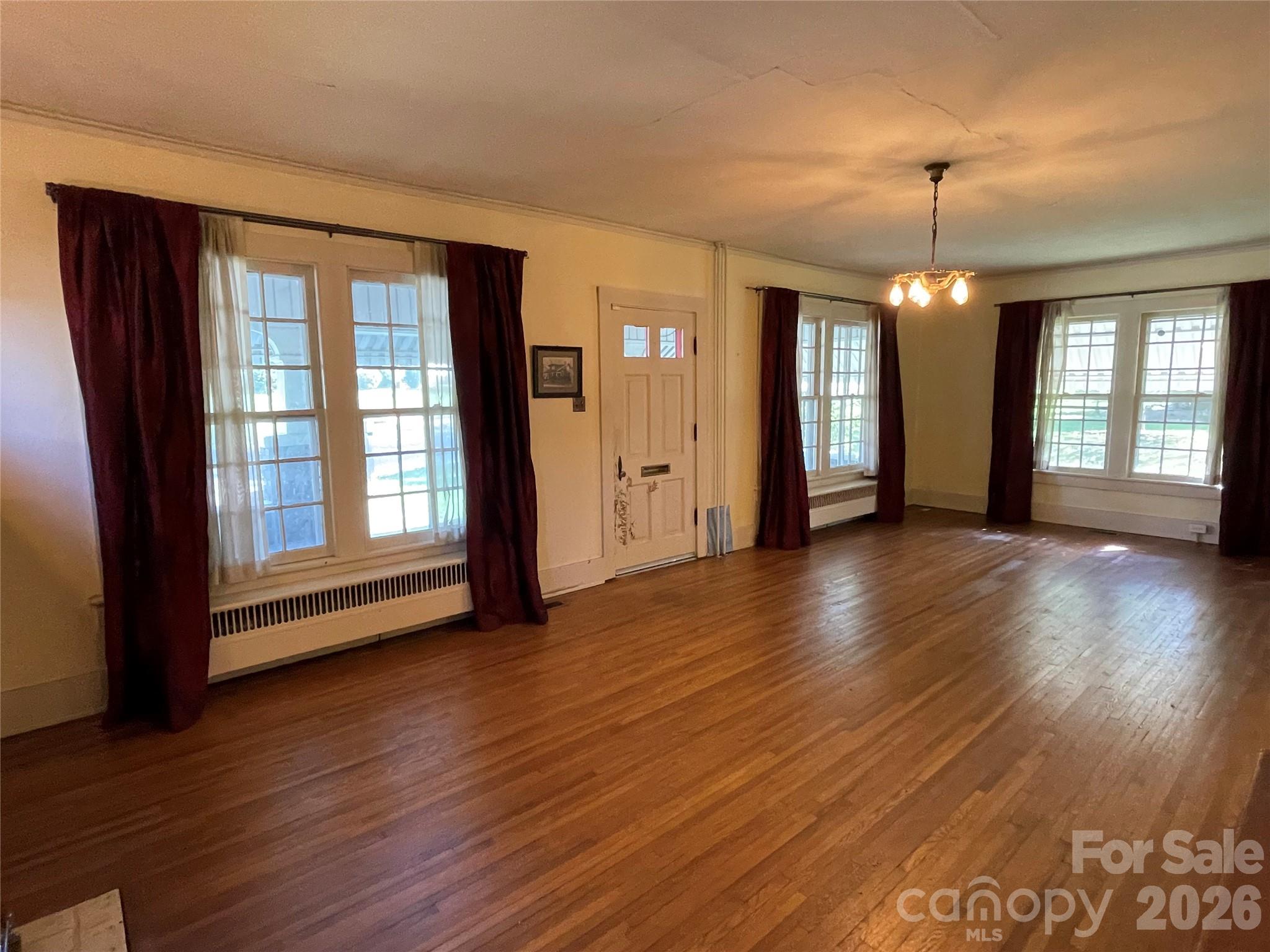 318 Academy Street — Canton