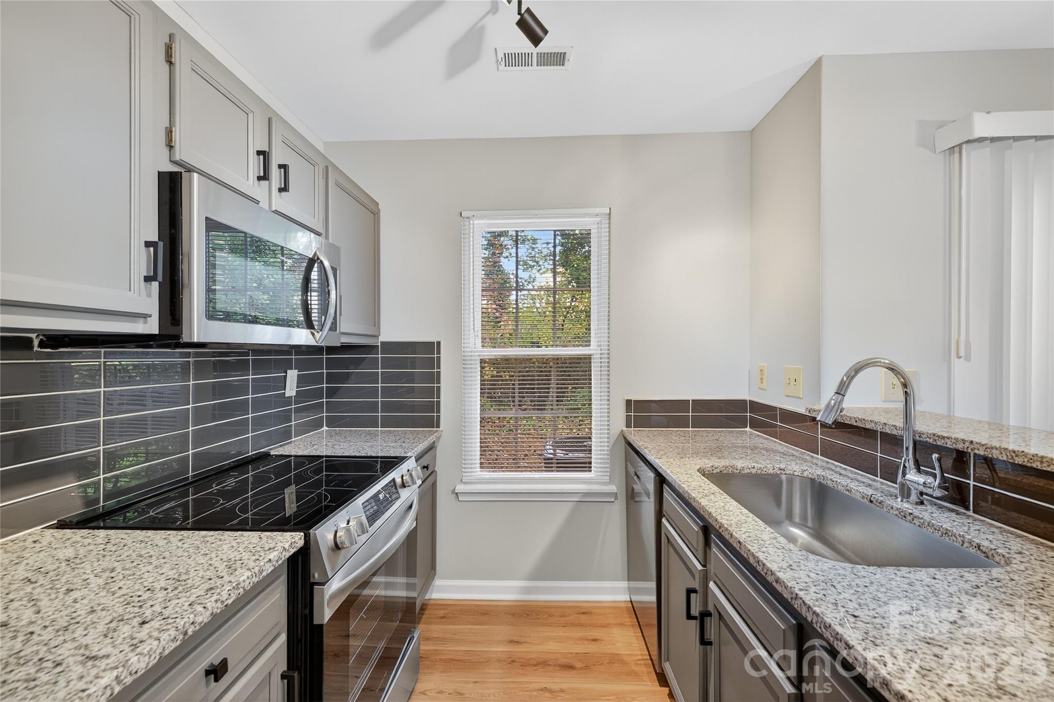 6407 Windsor Gate Lane — Charlotte