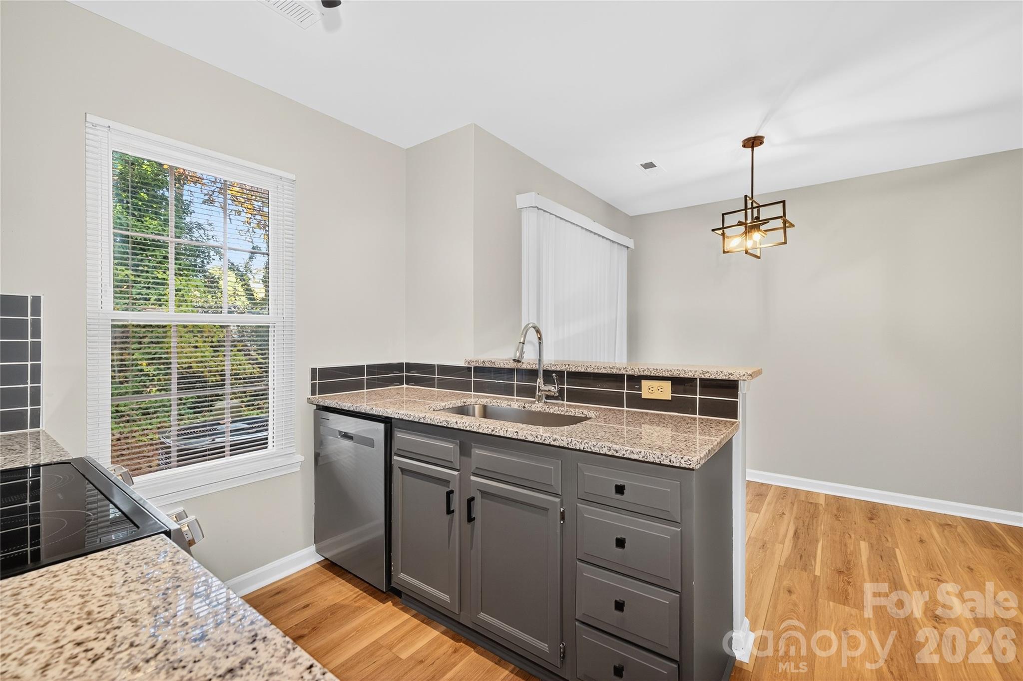 6407 Windsor Gate Lane — Charlotte