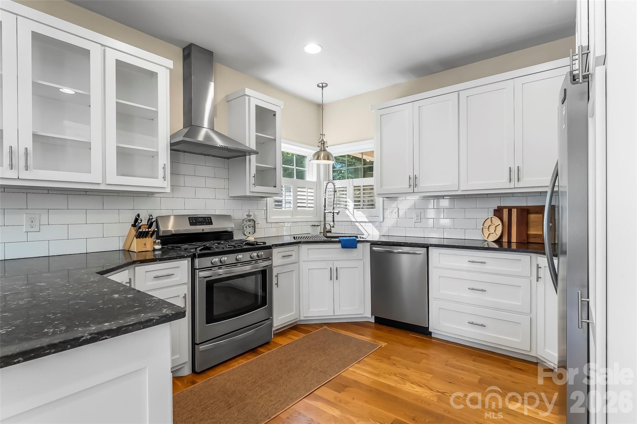 94 S Fairway Drive — Nebo