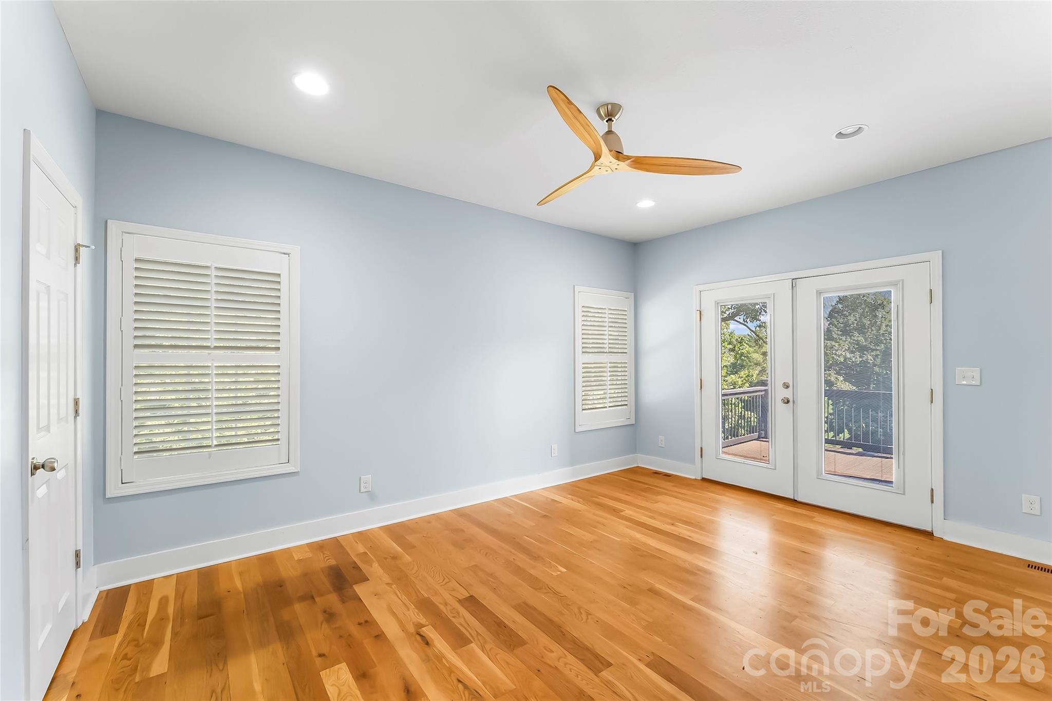 94 S Fairway Drive — Nebo