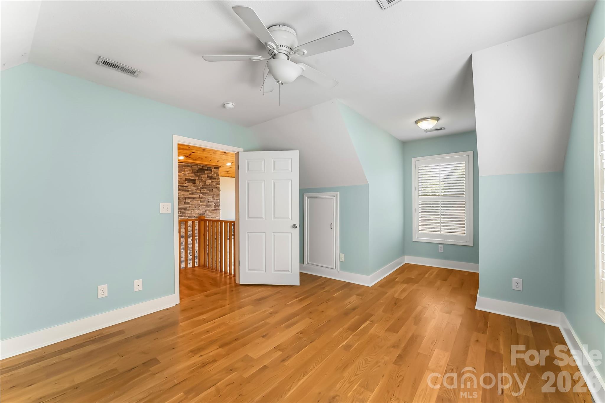 94 S Fairway Drive — Nebo