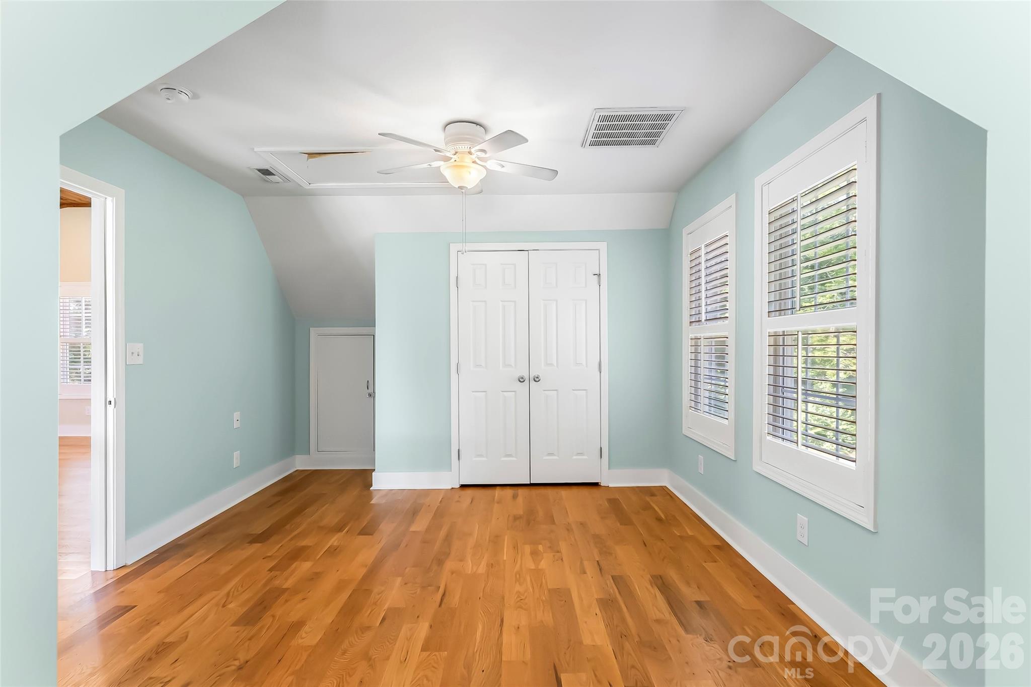 94 S Fairway Drive — Nebo