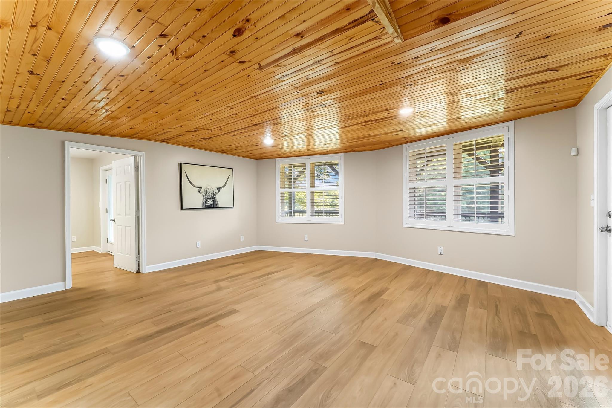 94 S Fairway Drive — Nebo