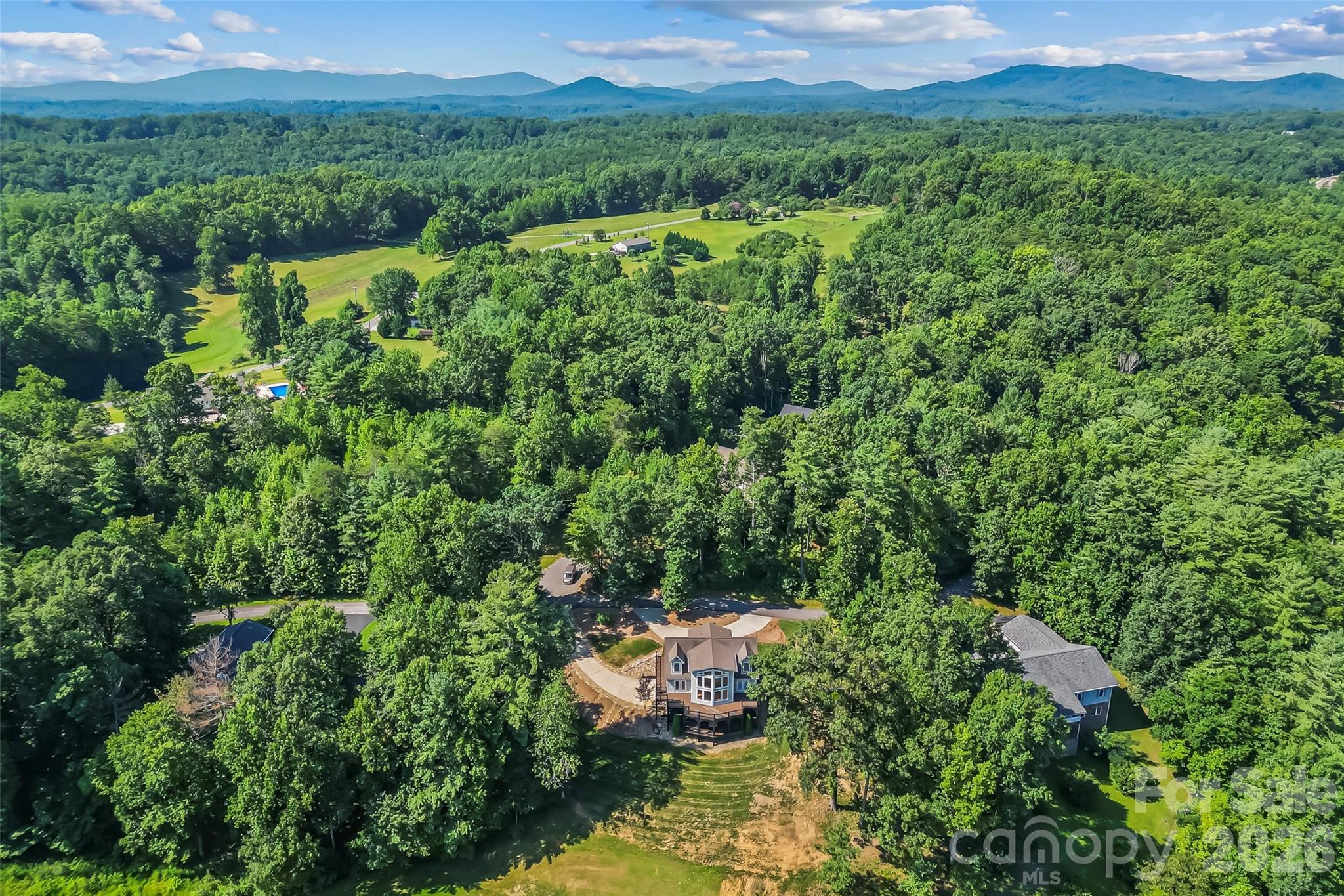 94 S Fairway Drive — Nebo