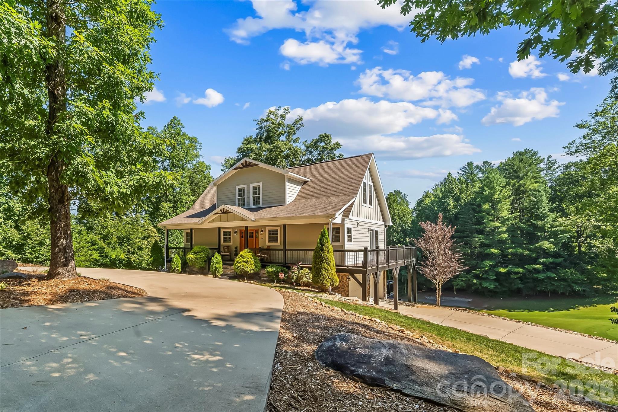 94 S Fairway Drive — Nebo