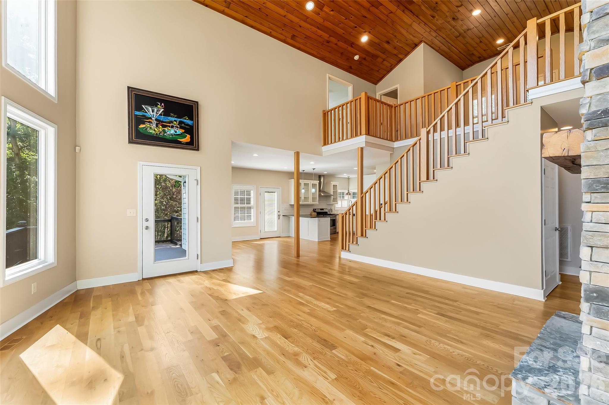 94 S Fairway Drive — Nebo