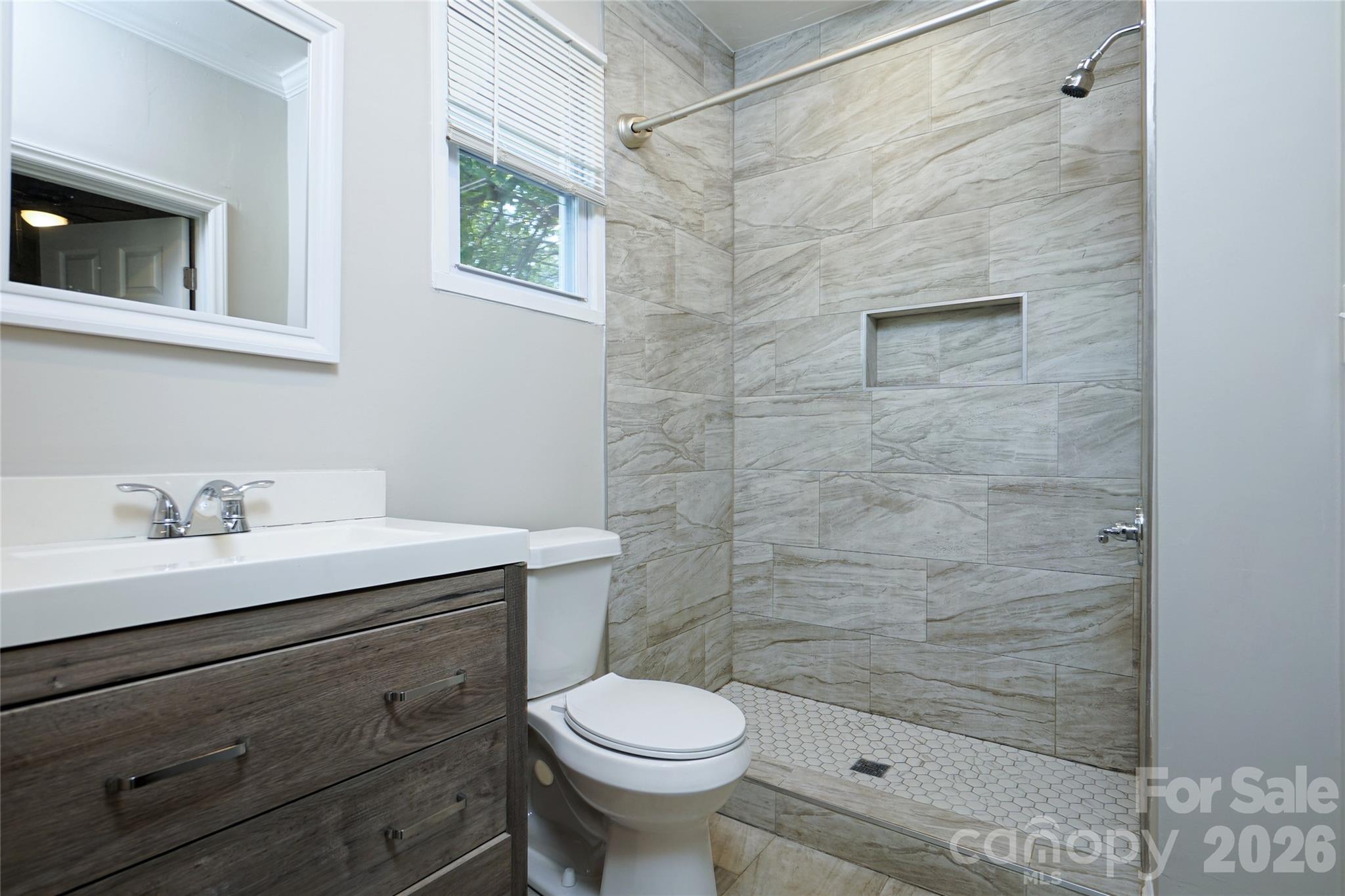 1113 W 5th Avenue — Gastonia