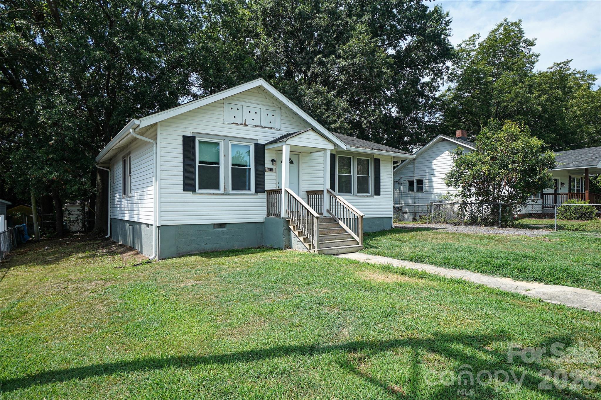 1113 W 5th Avenue — Gastonia