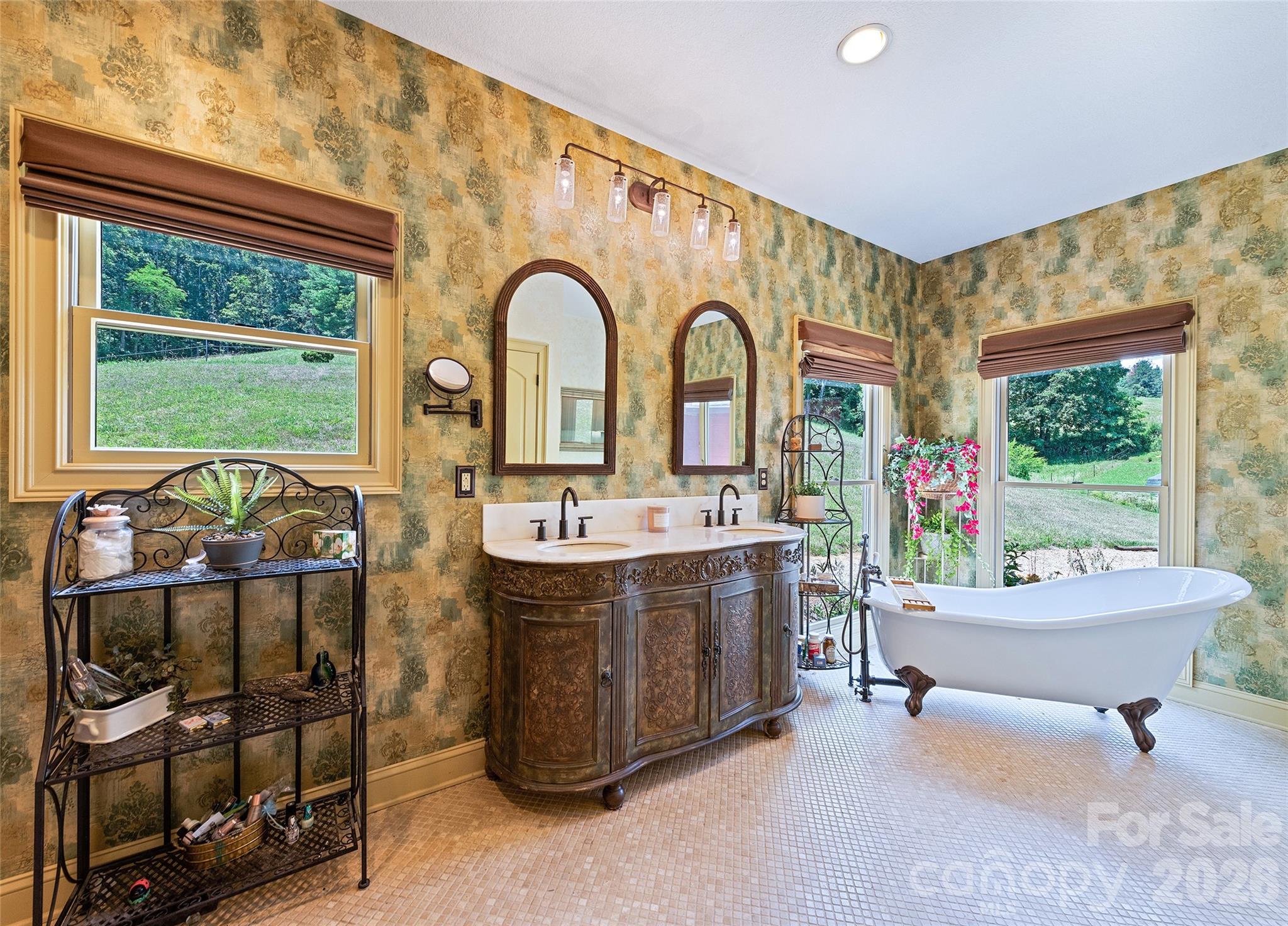 910 California Creek Road — Mars Hill