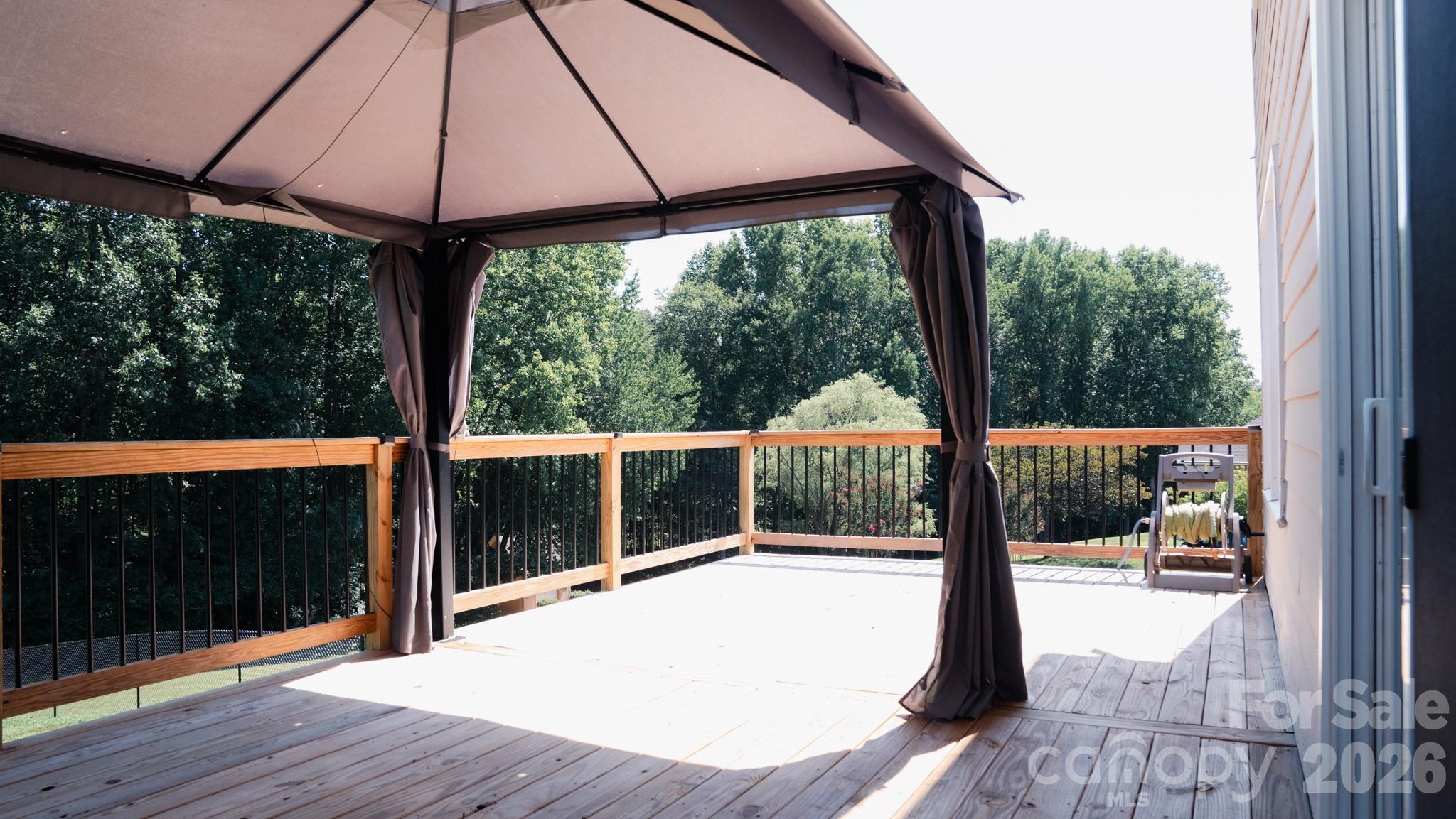 6567 Keeneland Trail — Vale
