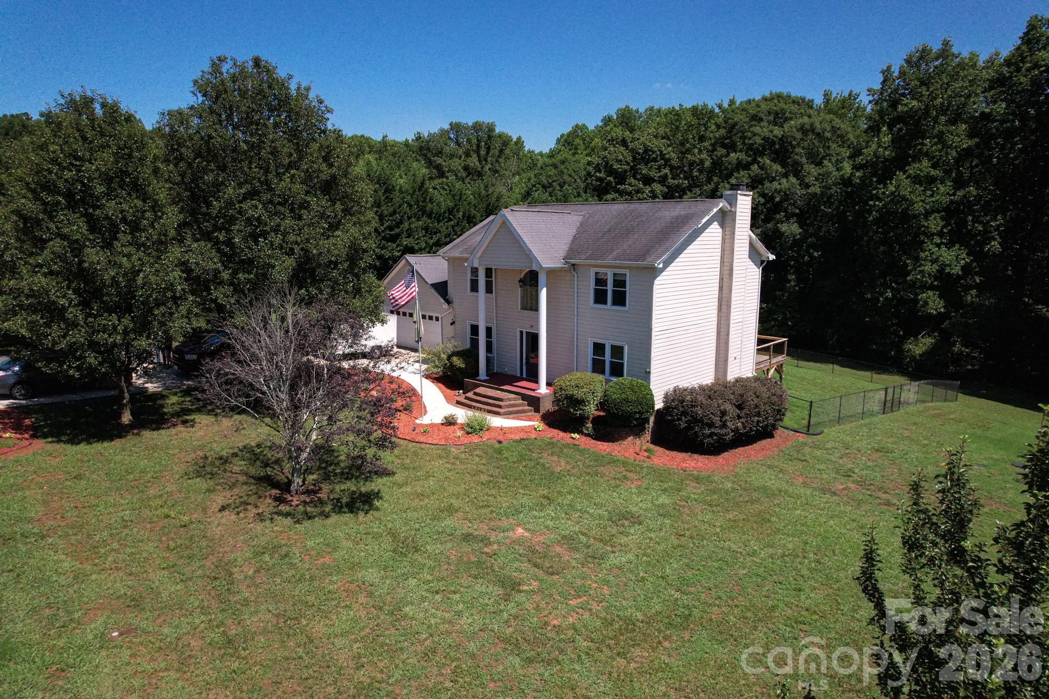 6567 Keeneland Trail — Vale