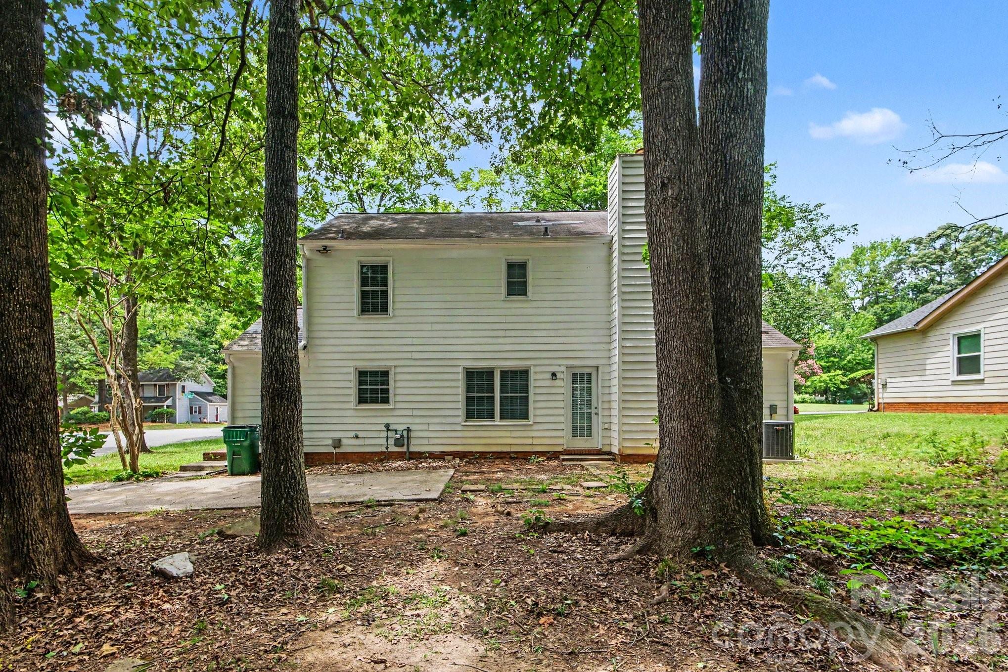 5200 Birchbark Lane — Charlotte