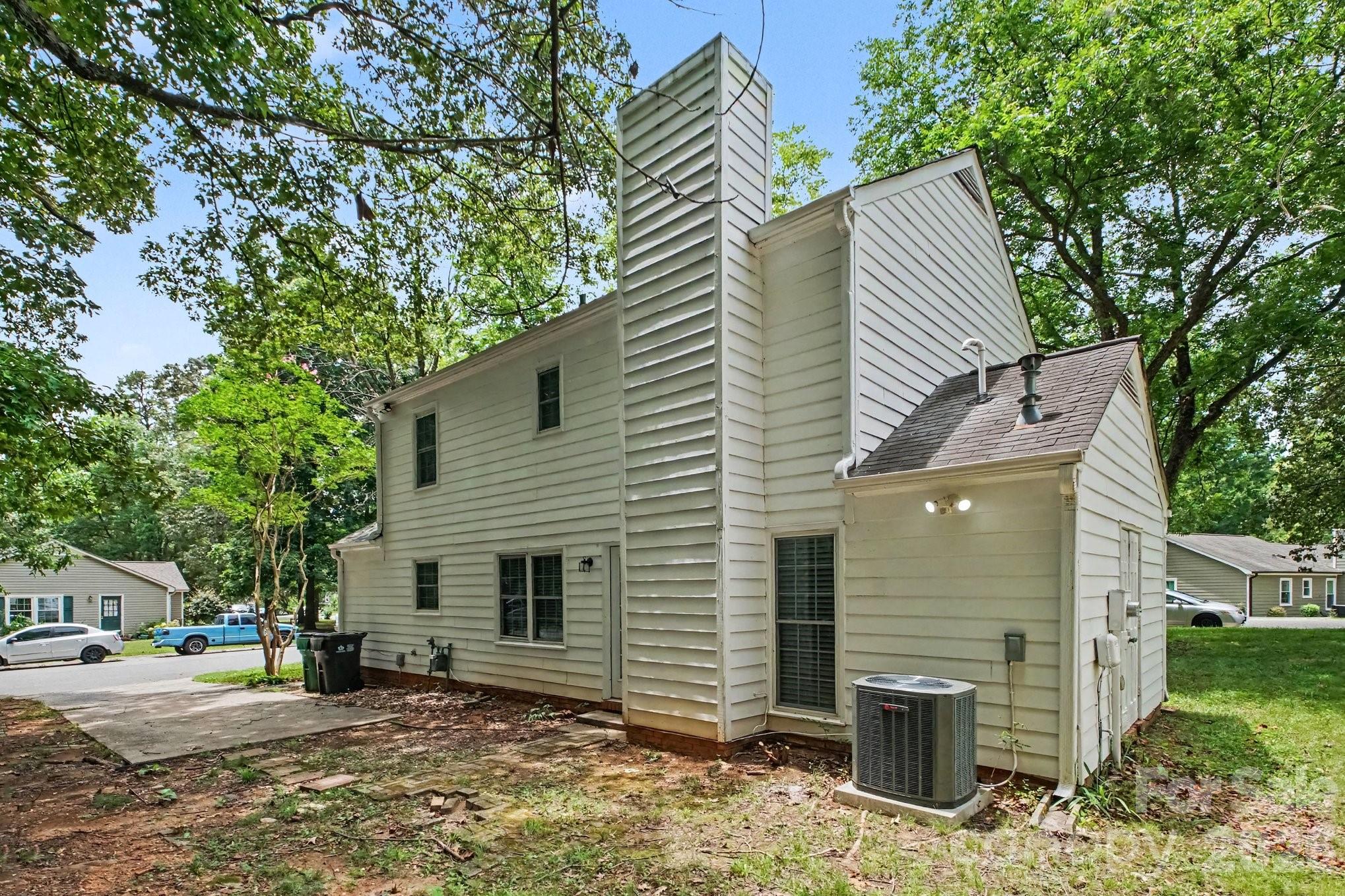 5200 Birchbark Lane — Charlotte